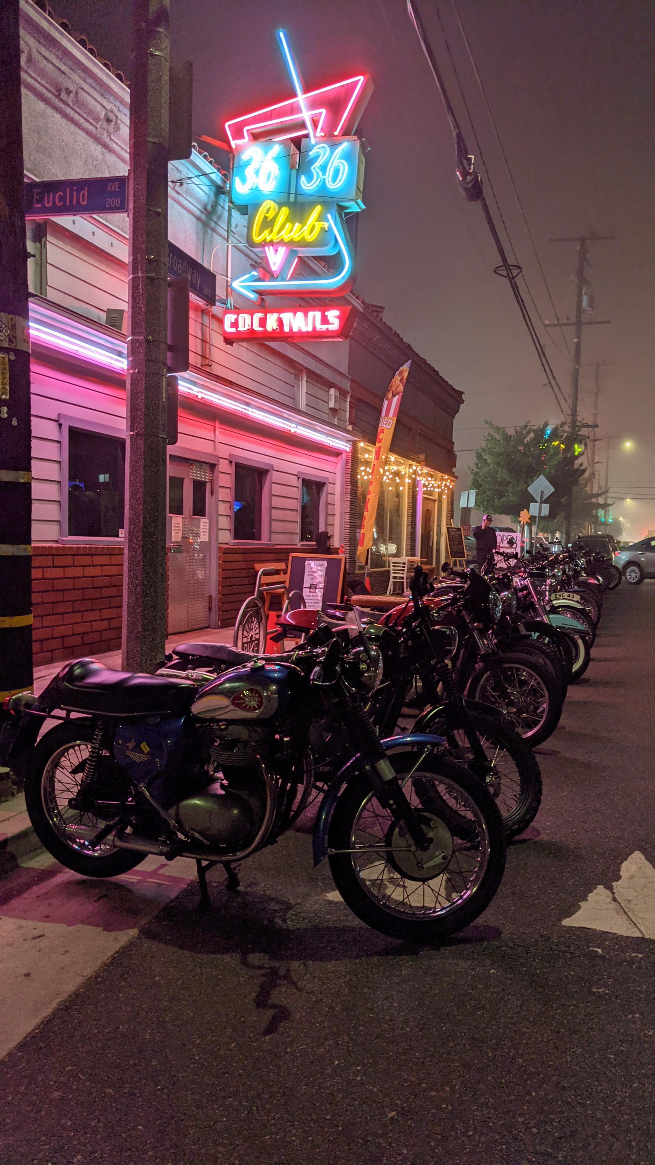 Foggy bike night in the LBC r/motorcycle