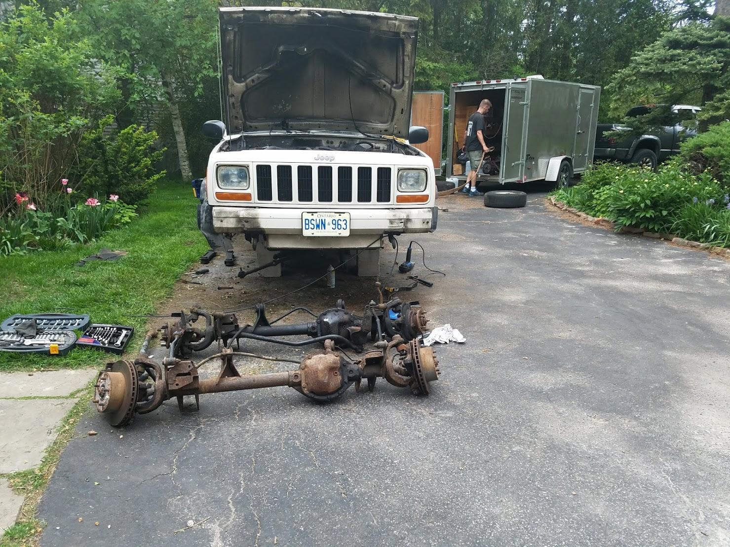 FEF Axle swap to factory XJ 4.10's r/CherokeeXJ