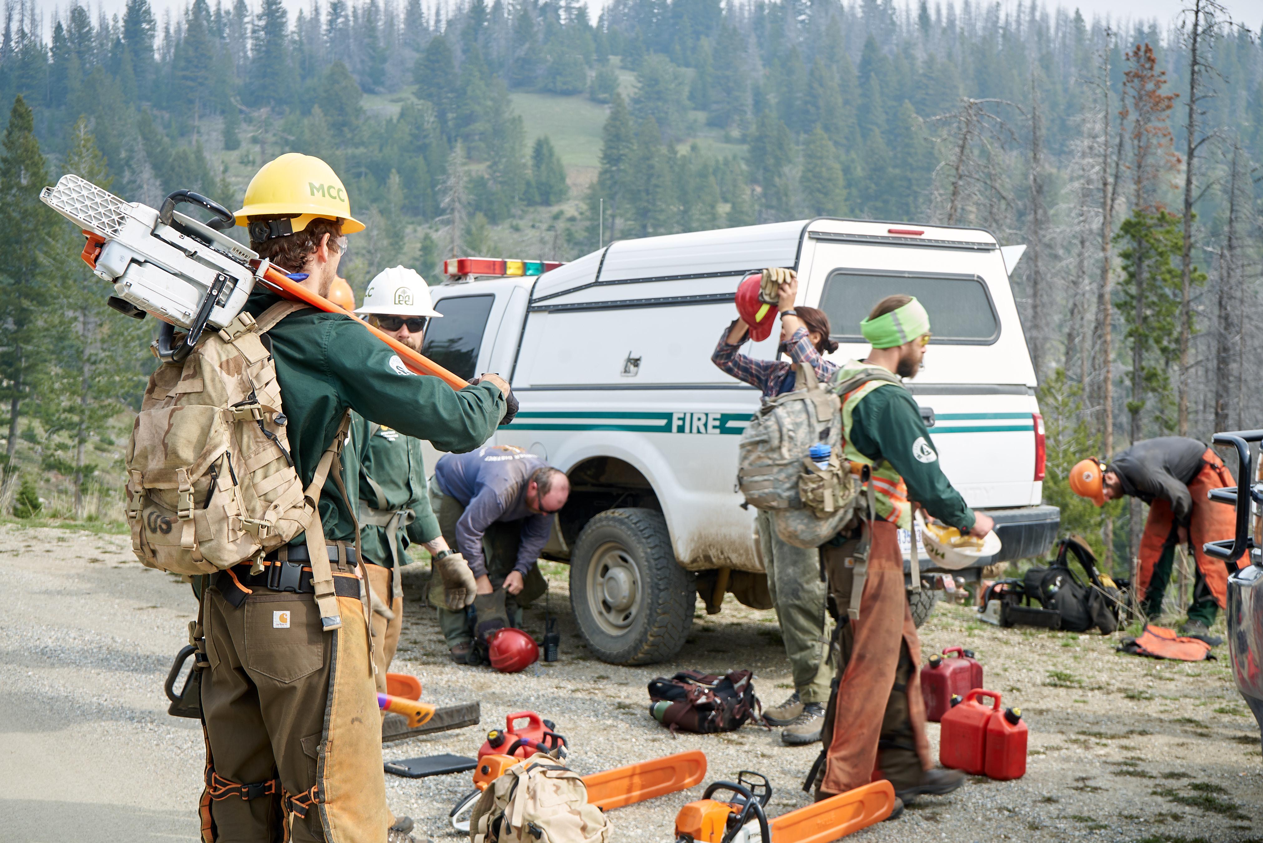 Be a Wildland Firefighter in MONTANA. The Veteran's Fire Program in the