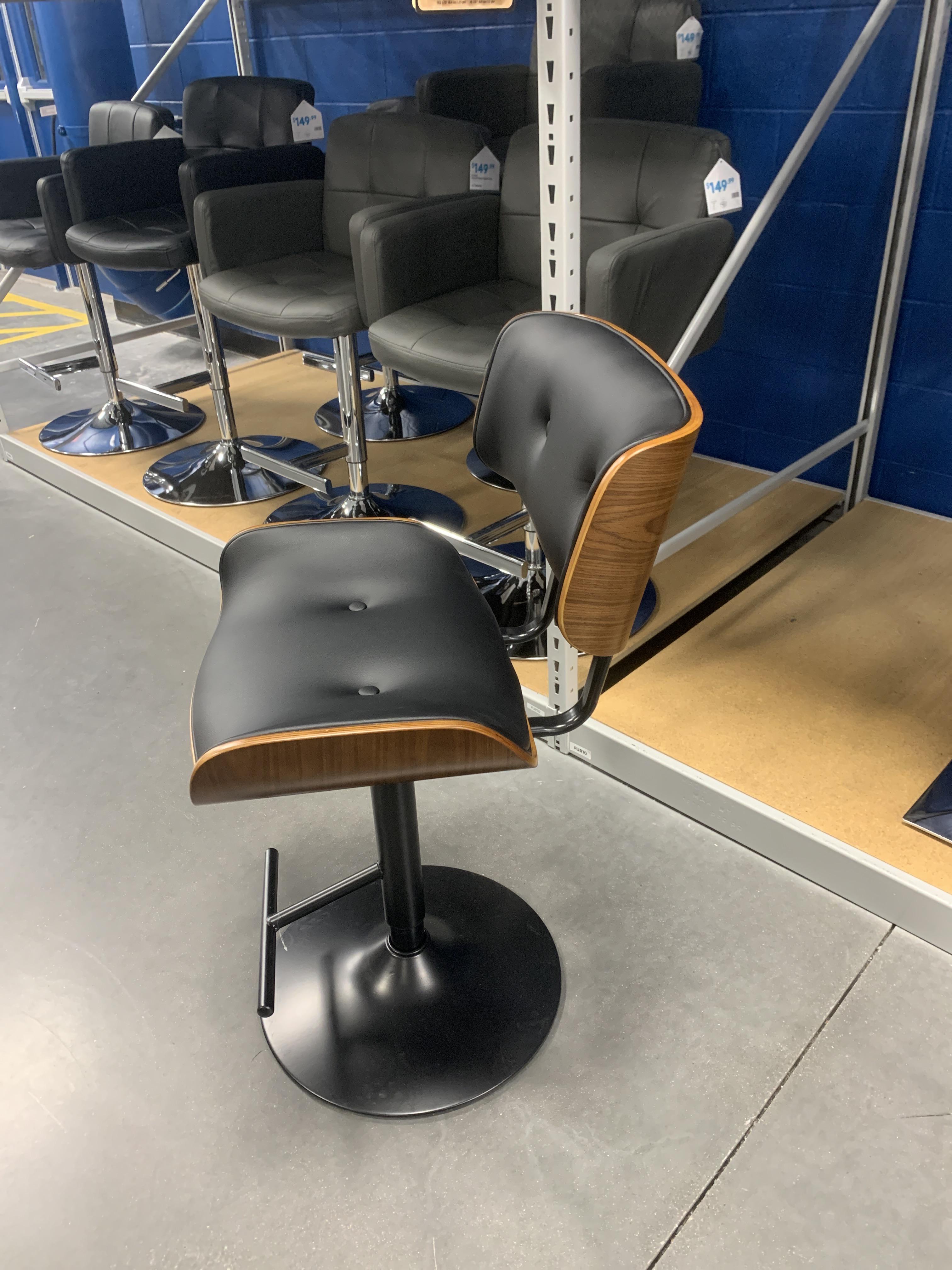 Eames Style Bar Stool r/malelivingspace