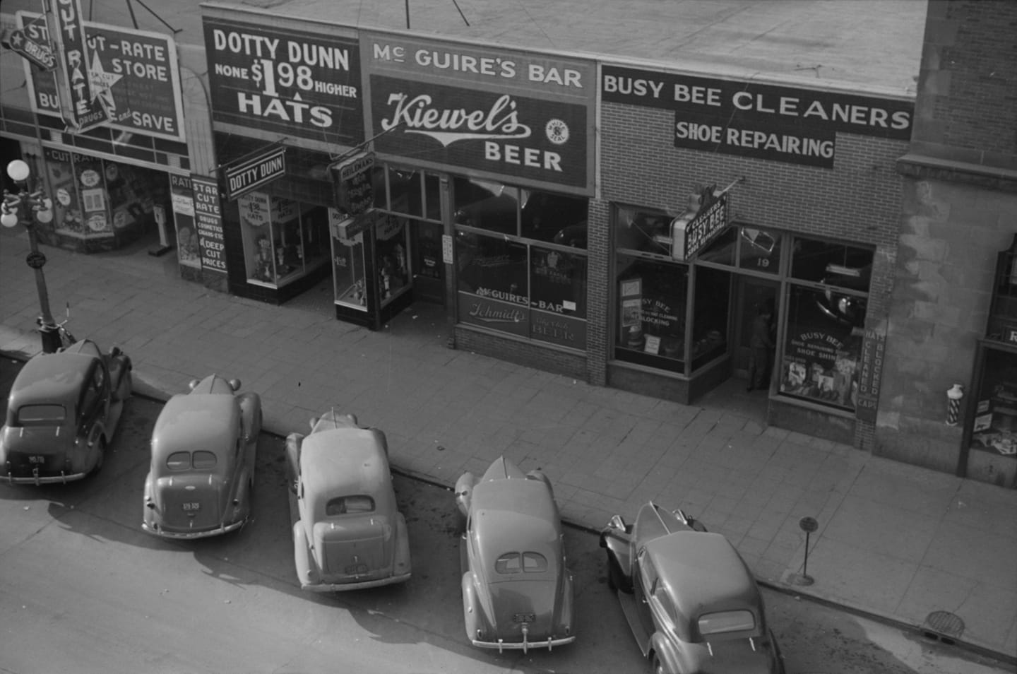 Bird'sEye view of McGuire's Bar in Grand Forks, ND. October, 1940 r