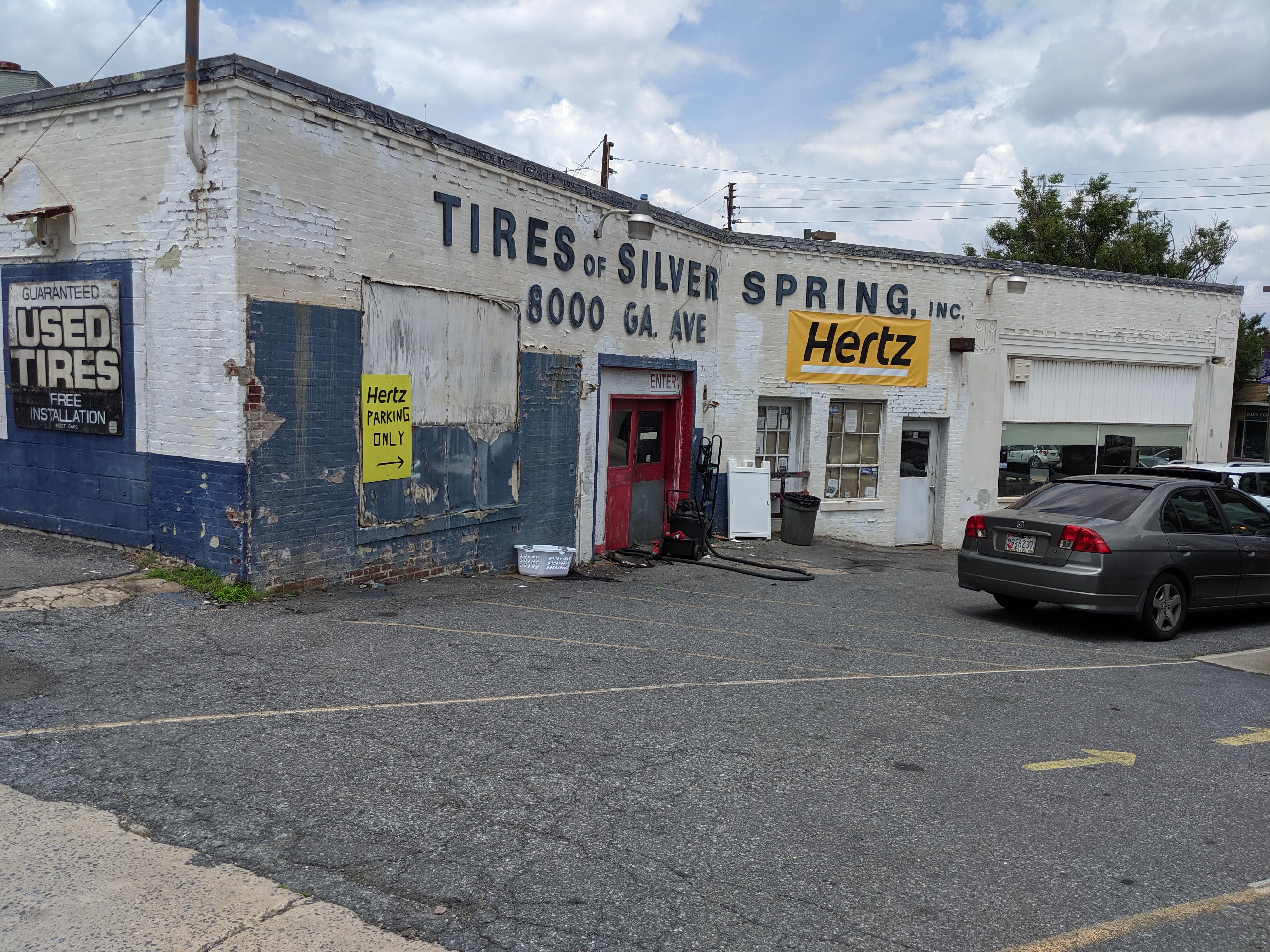 This is a fully functioning Hertz rental store. If there is a sketchier