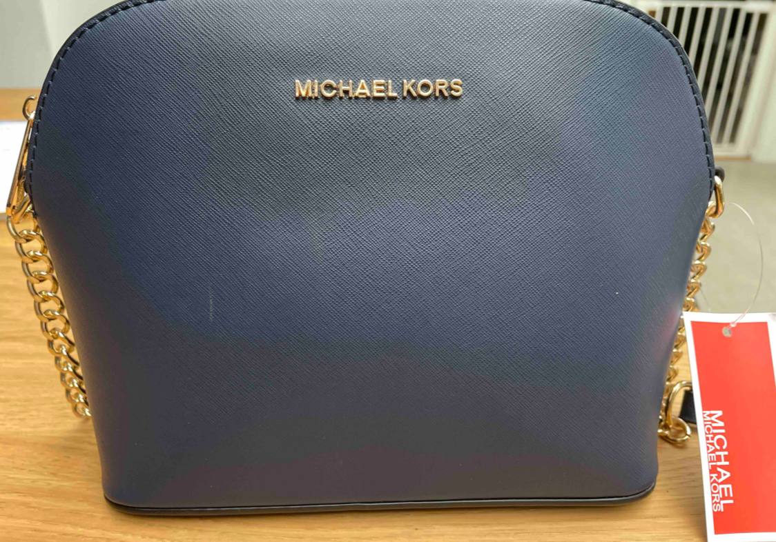 Look at these Beautiful Michael Kors Shell Bag DHGate Replica. Several