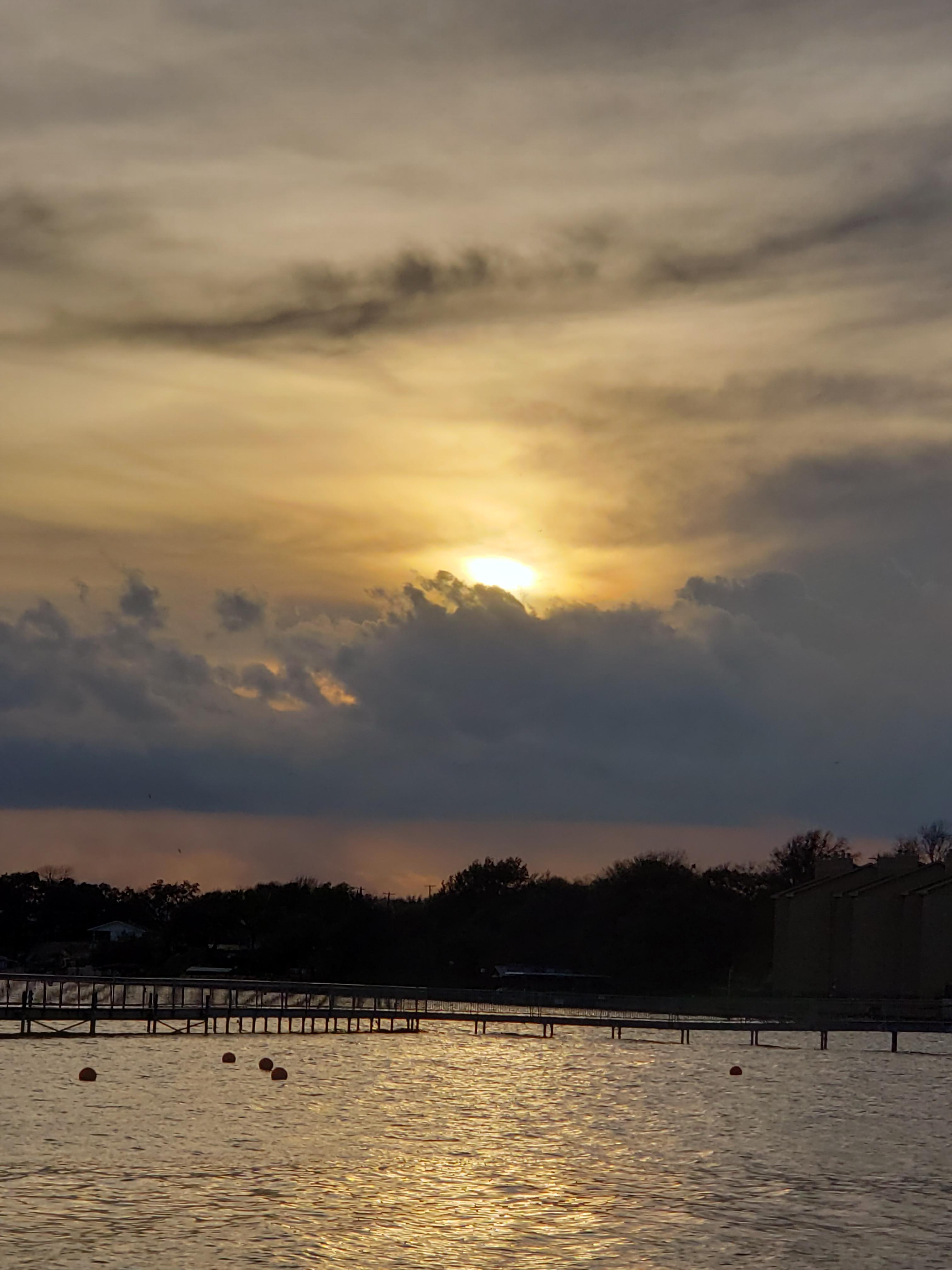 Granbury lake park, off the Brazos river, at sunset. My favorite spot while on vacation. r/texas