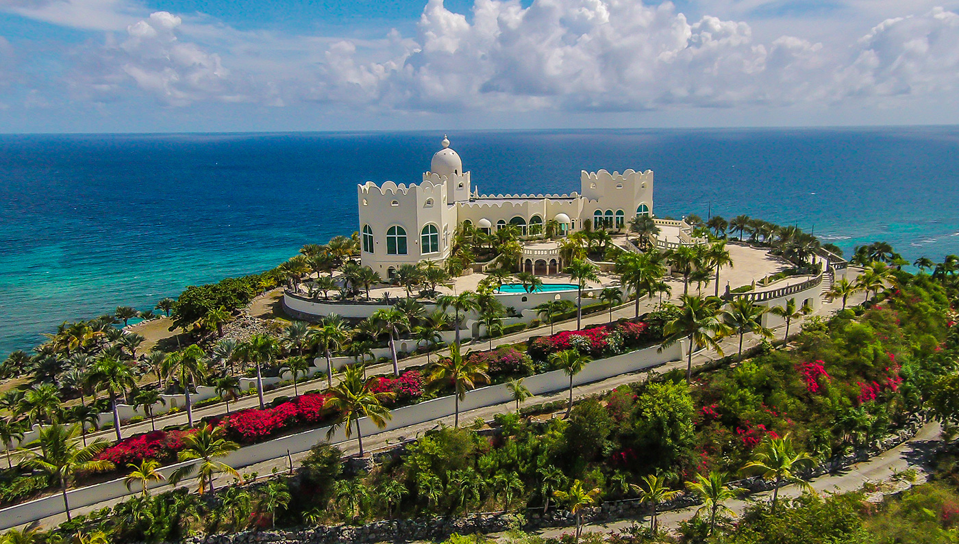 Designed in the Moorish Revival style in 1989 by Bulgarian Contessa