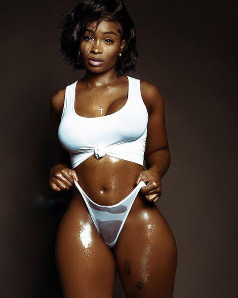 Armani Caesar oiled up : HipHopGoneWild