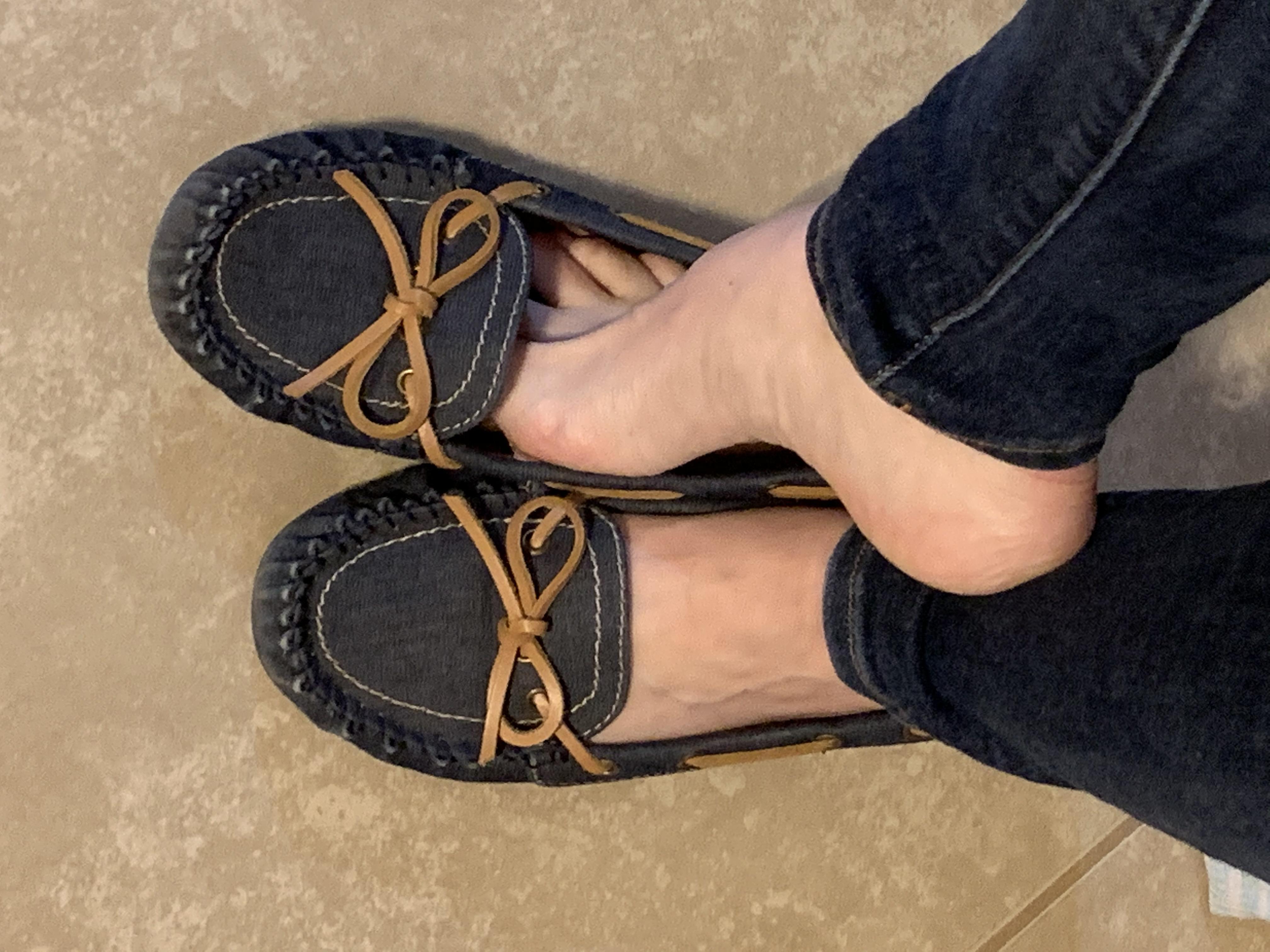 Well worn shoes with a great fragrance. DM if interested! r/WellWornShoes