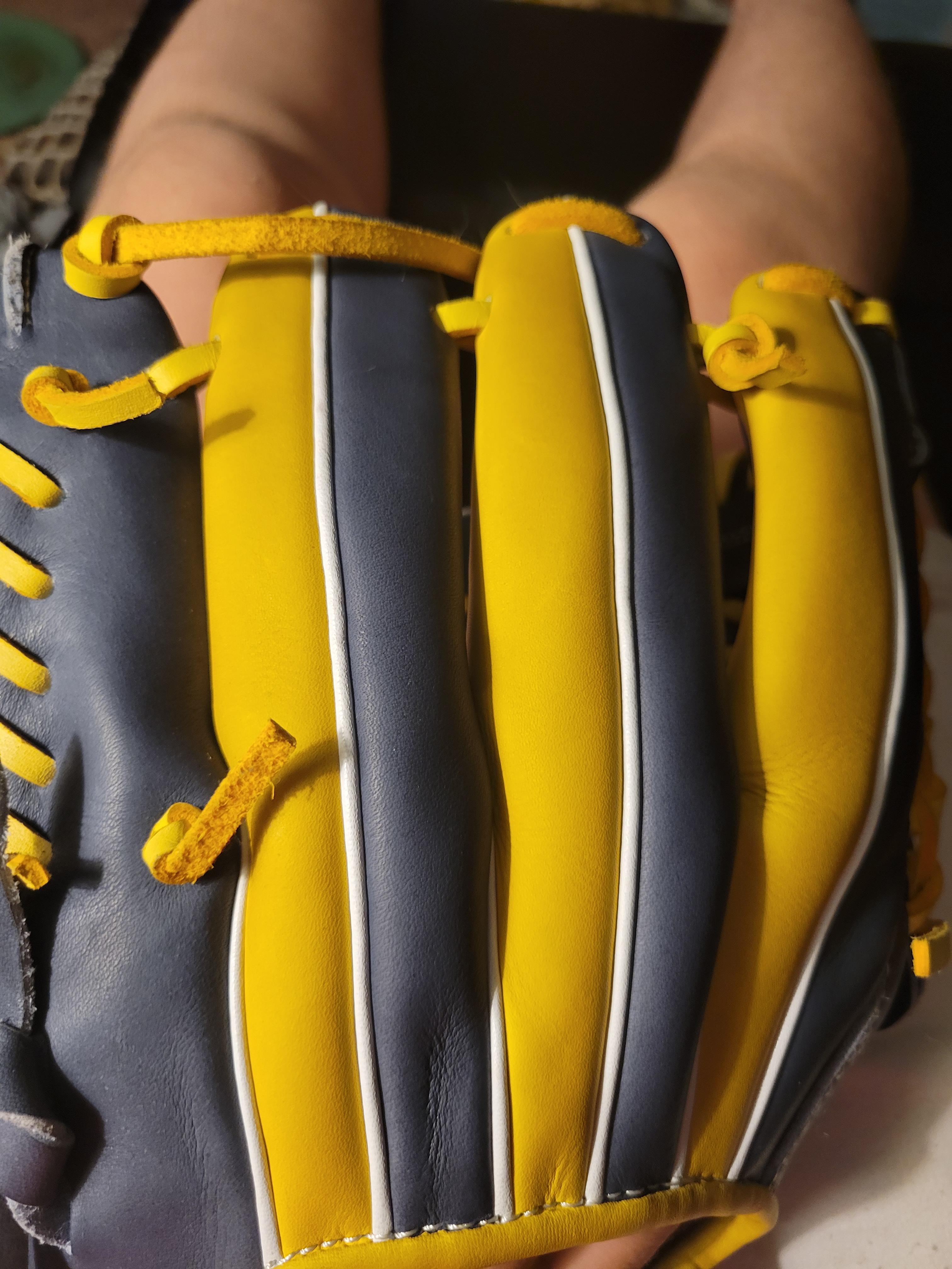 Got a custom 44 earlier today, used Rawlings break in formula, and the