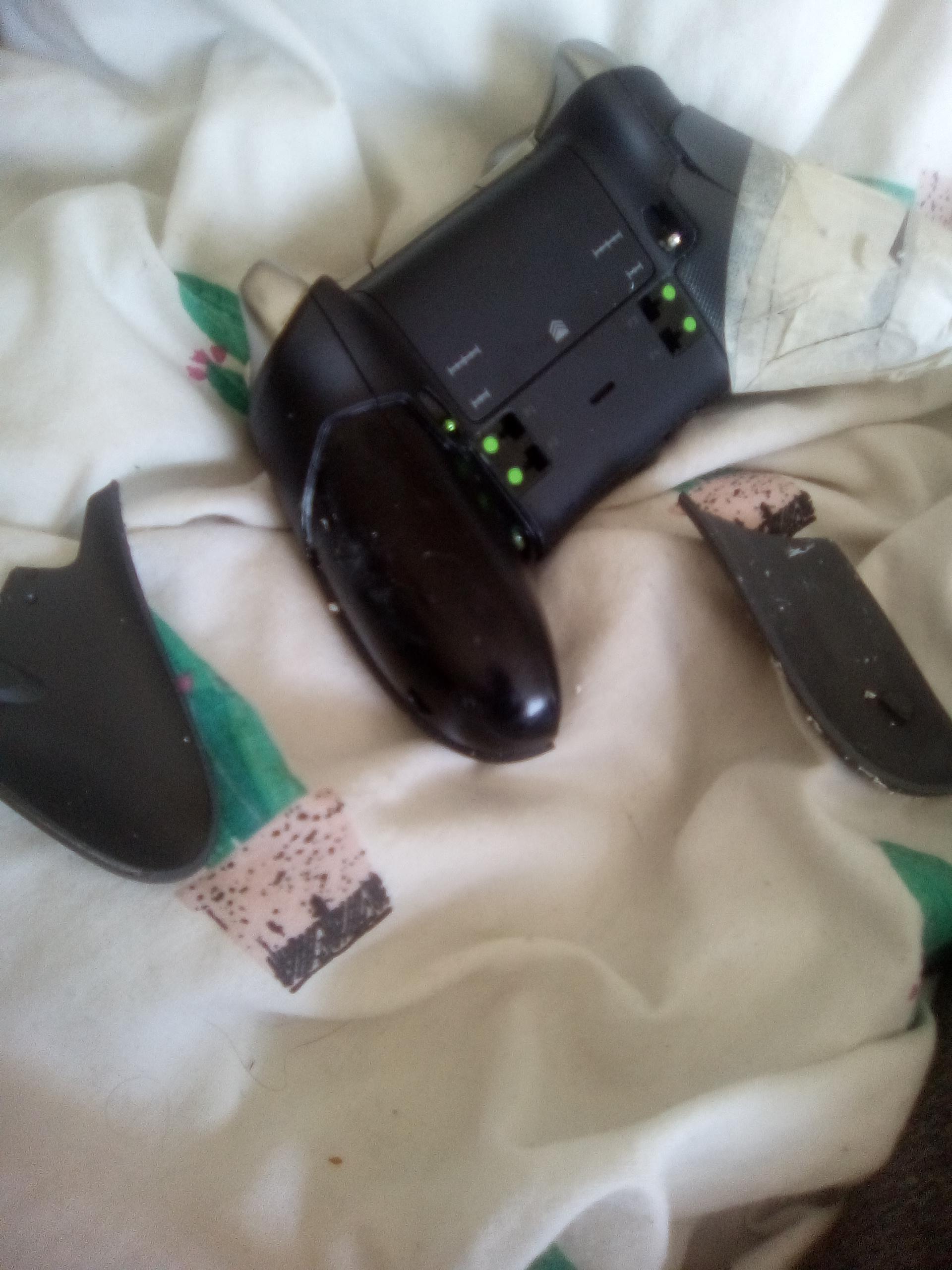 The rubber grips on my elite series 2 controller have fallen off, the