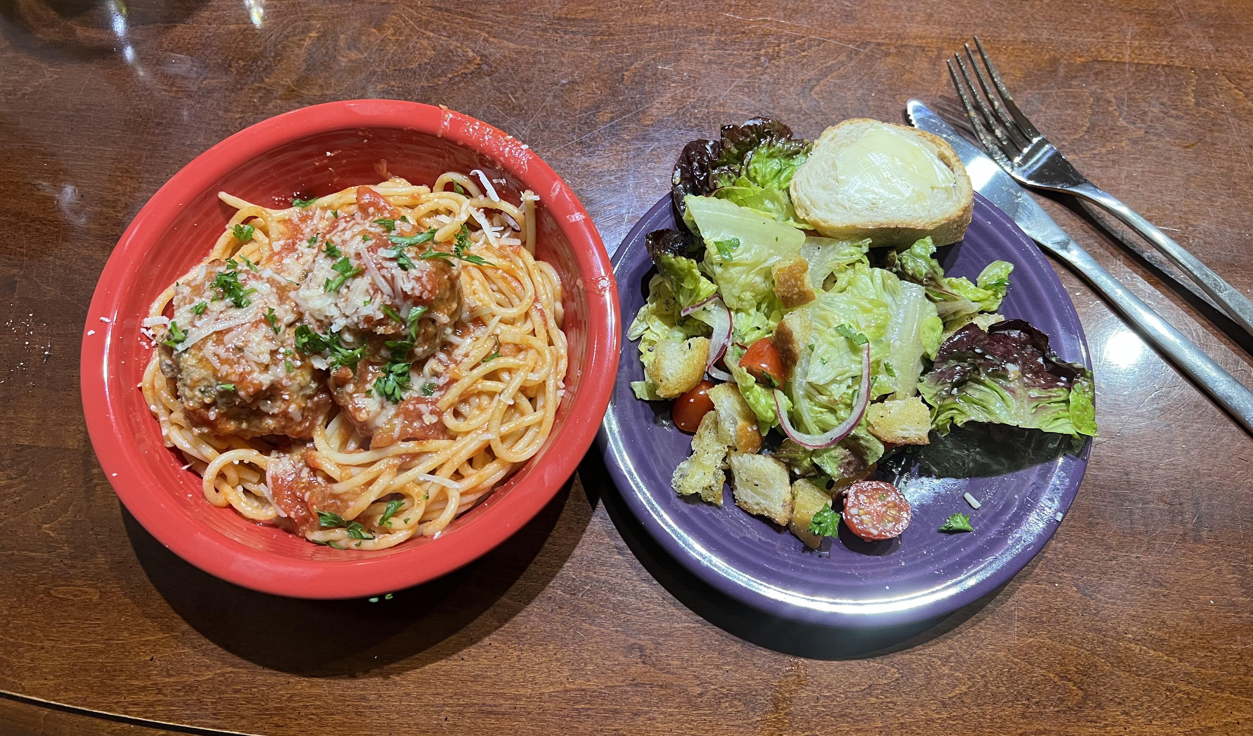 Spaghetti and Meatballs with a simple side salad r/tonightsdinner
