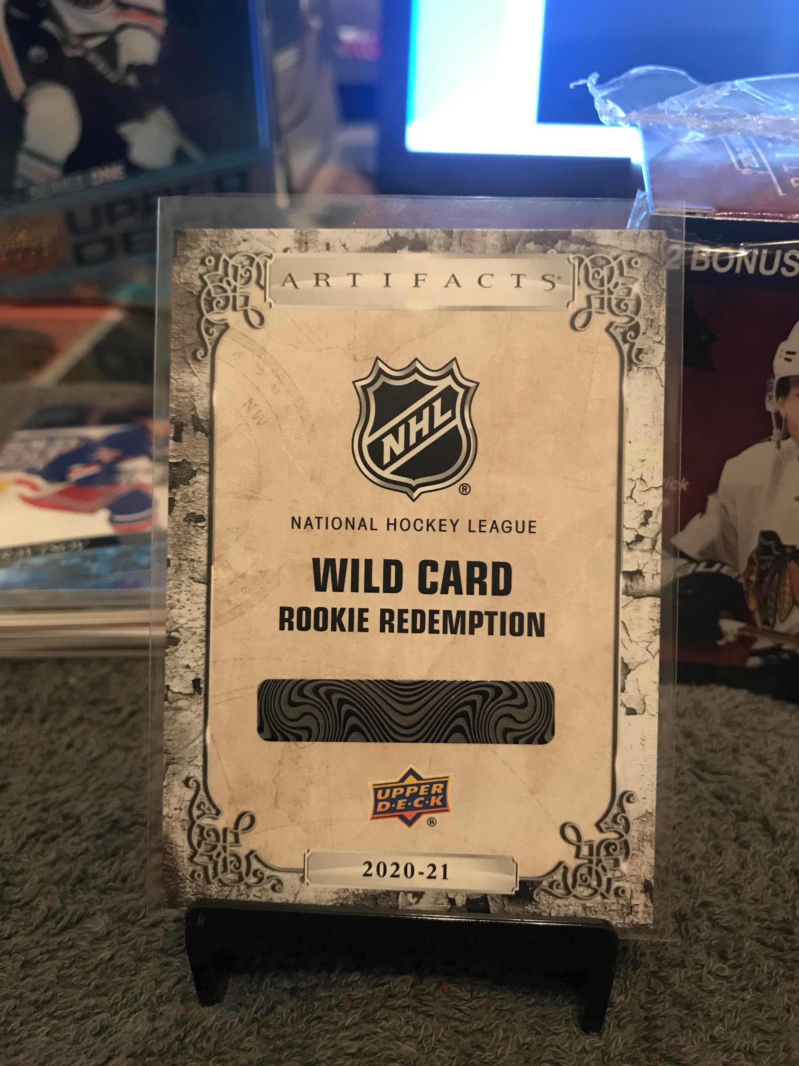 Anyone know anything about this? r/hockeycards