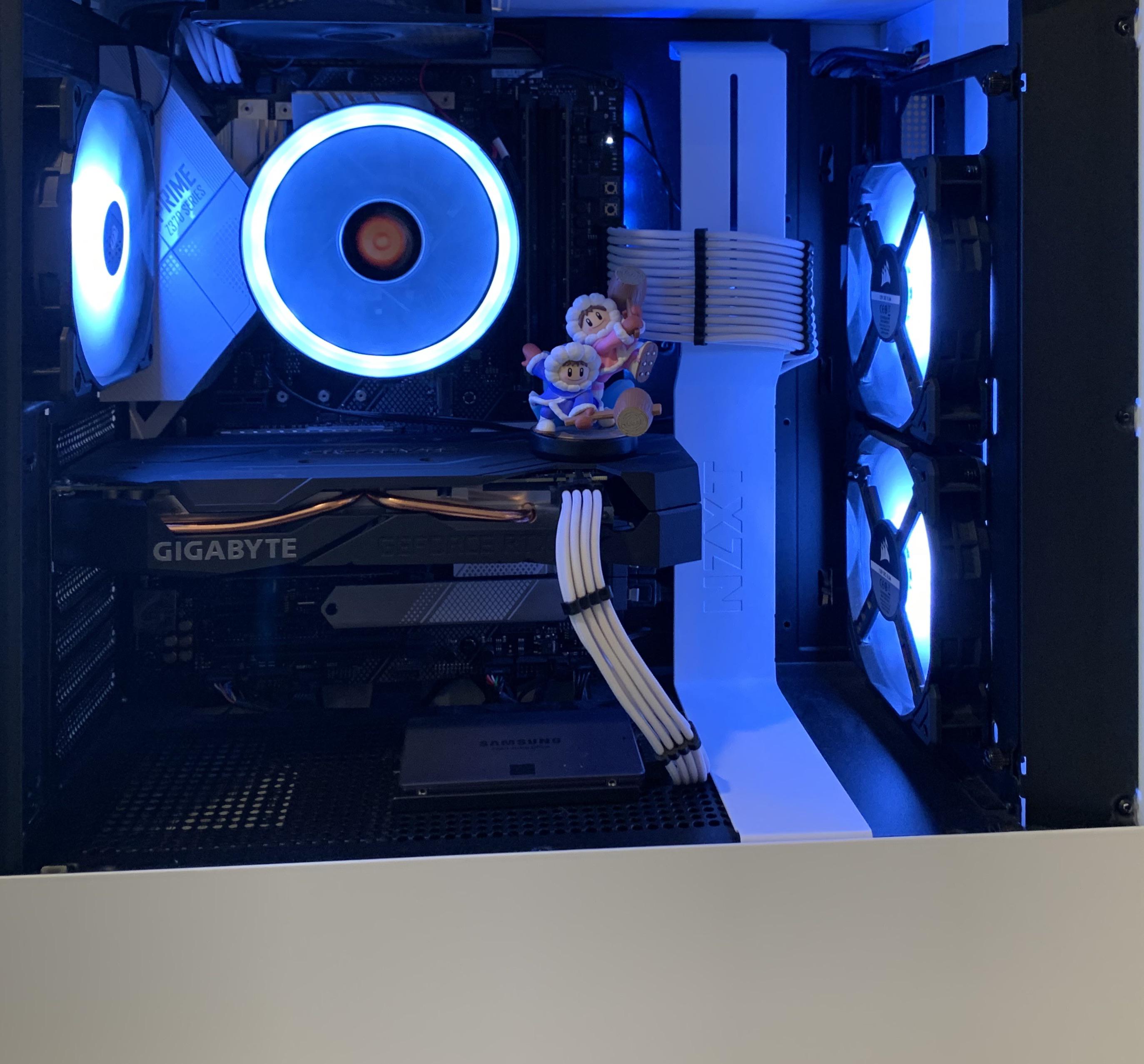 Added new white cables to my pc. Looks epic! r/gamingpc