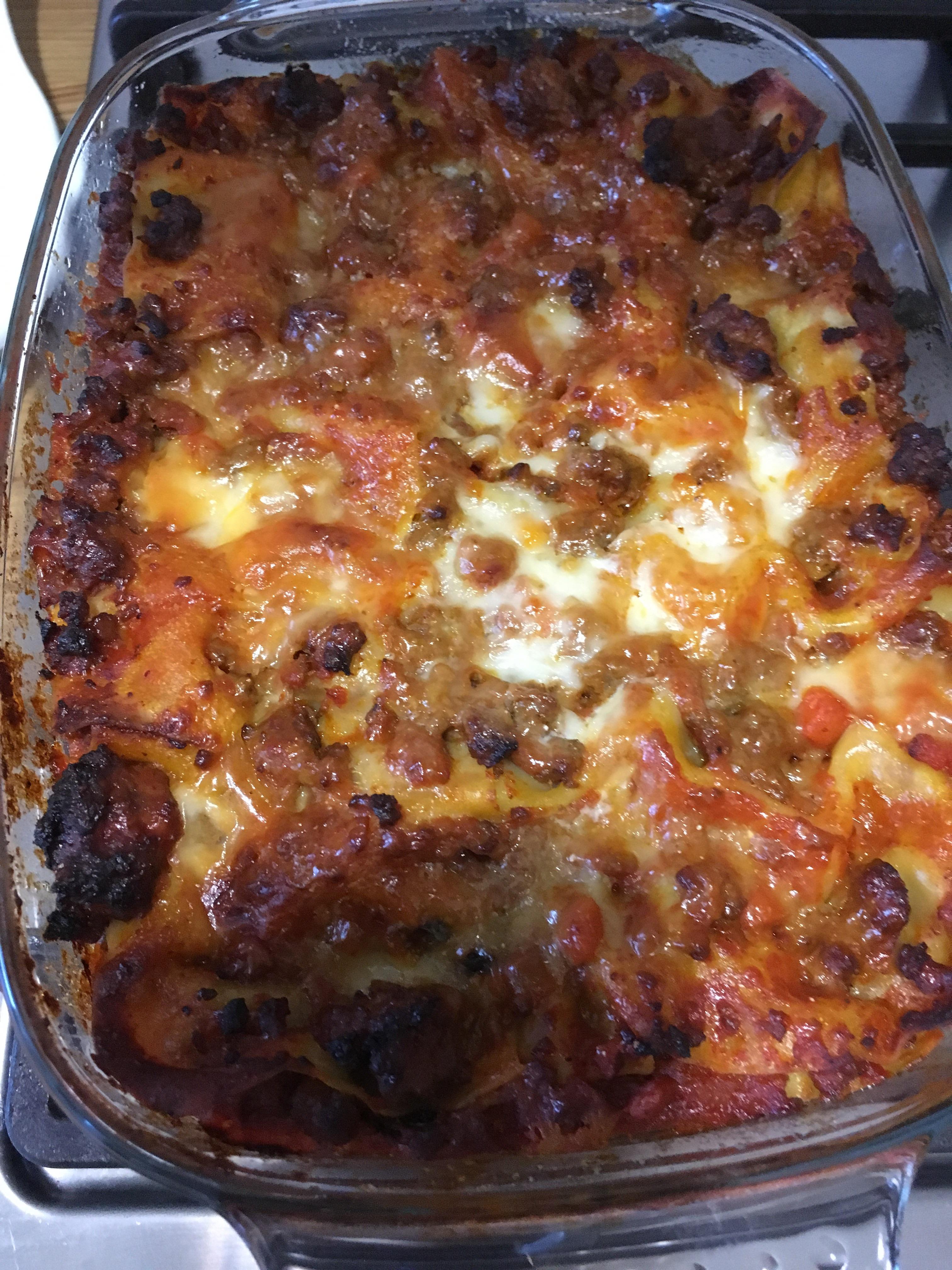 [homemade] Lasagne with ground red meat and fresh sausage, ham