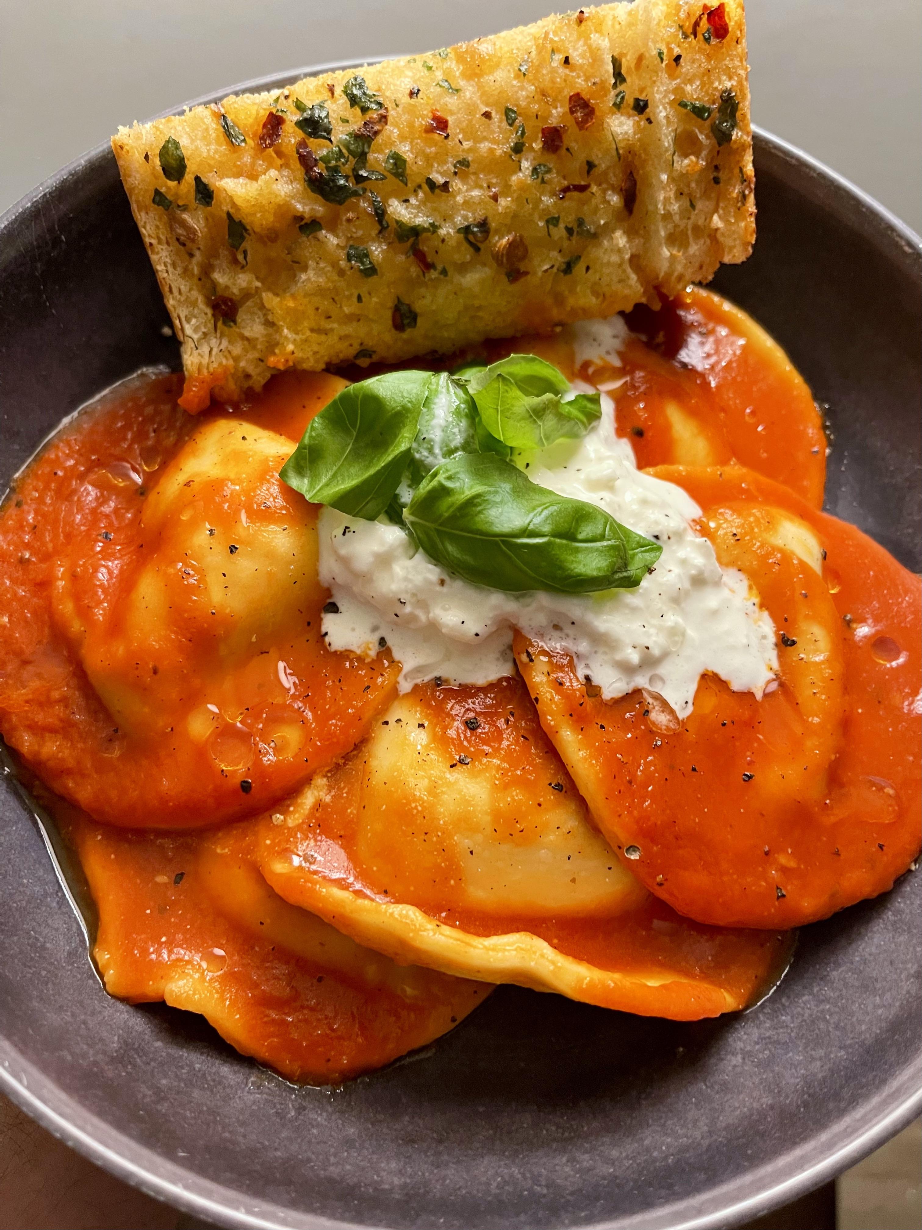 [homemade] Four Cheese Ravioli, Marinara, and Garlic Bread with Burrata and Basil garnish. r/food