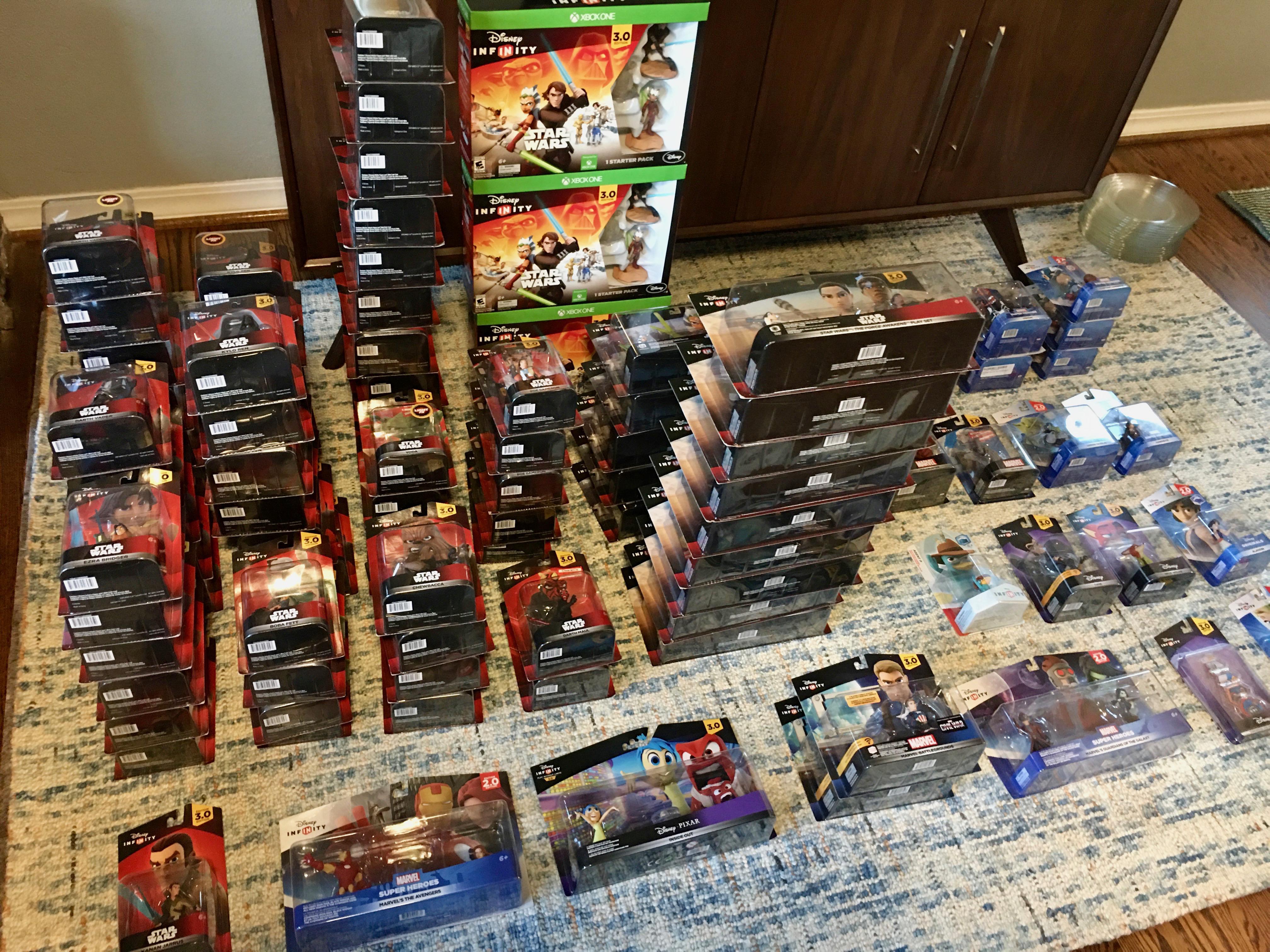 I have a huge selection of brand new/boxed Disney Infinity products for