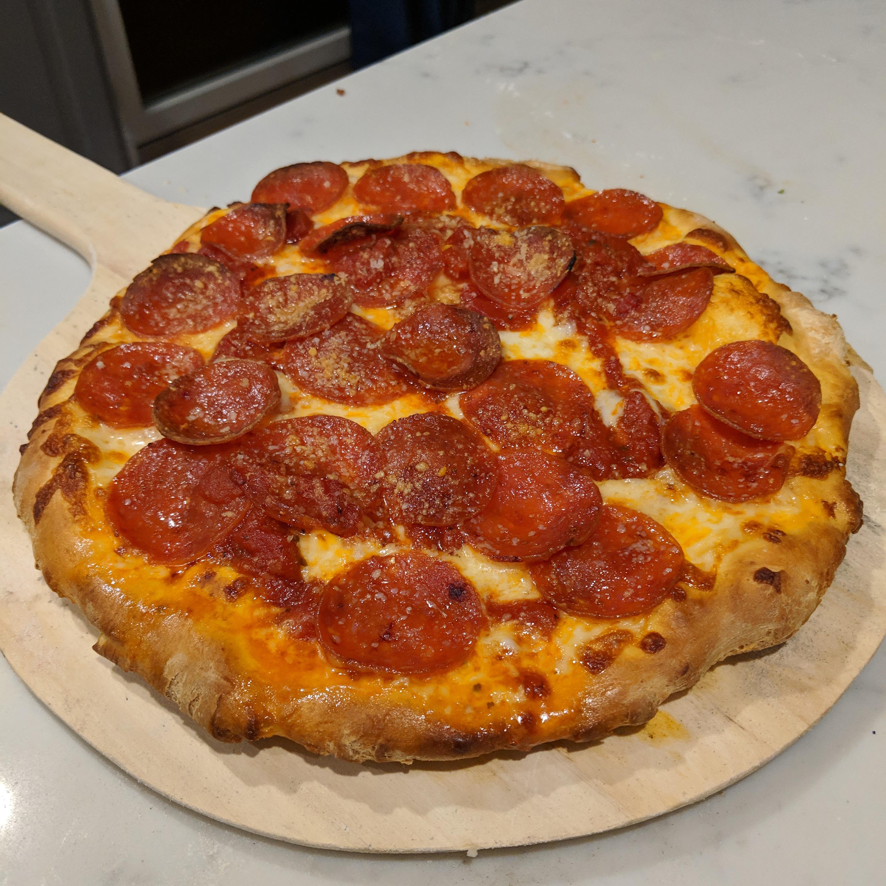 [Homemade] Pepperoni Pizza. r/food