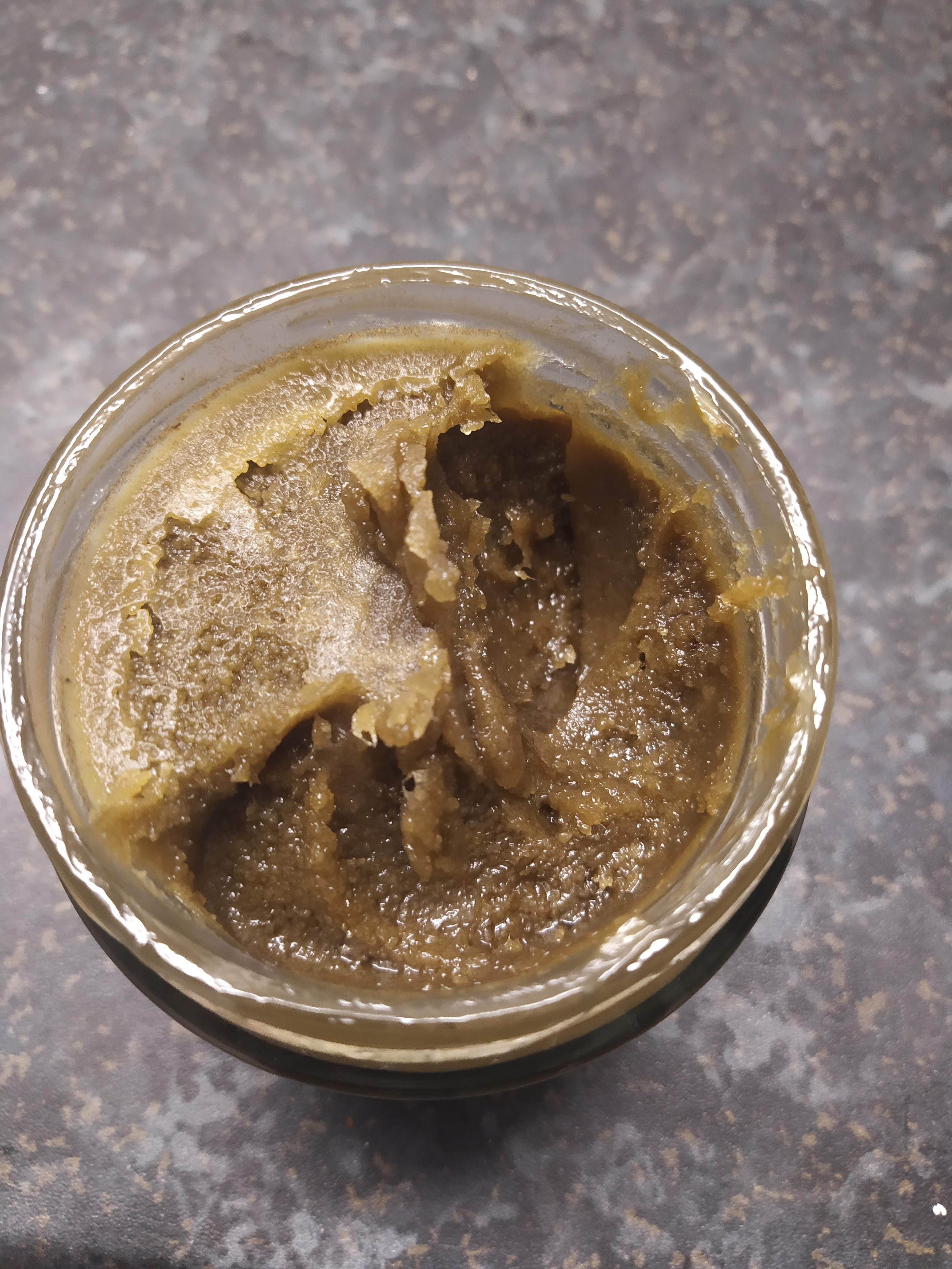 100g abv in 300ml coconut oil with soy lecithin. It's not bad at all