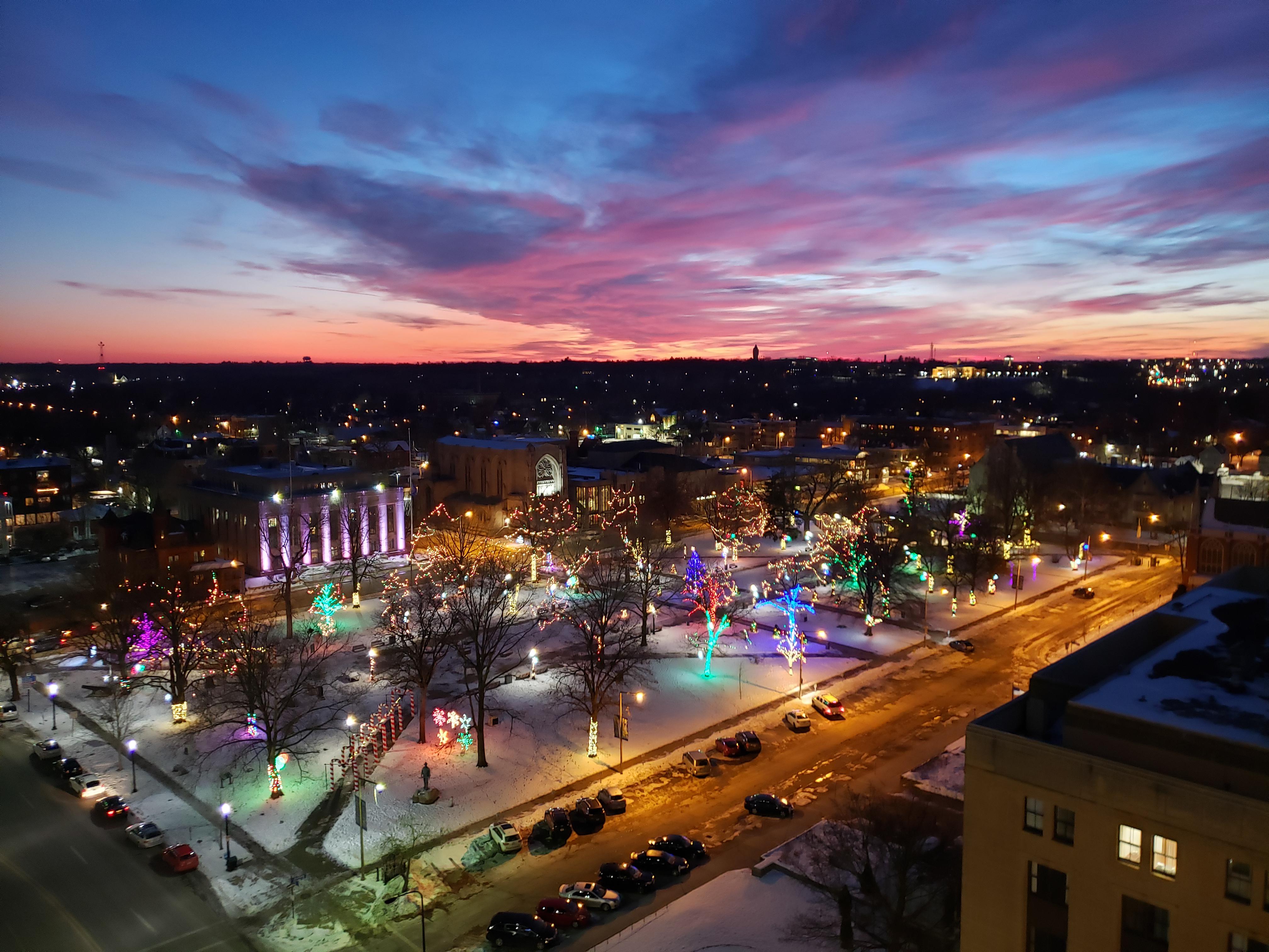 Sunset over Bronson Park (1/11/2022) r/kzoo