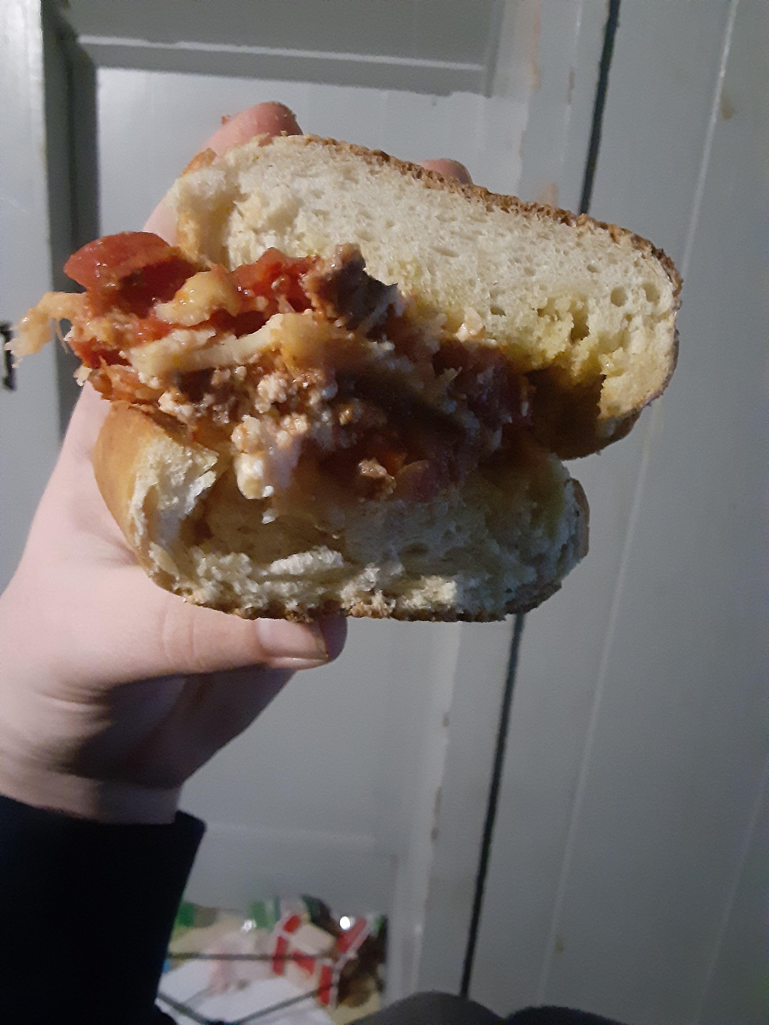 Lasagna sandwich on garlic bread r/stonerfood