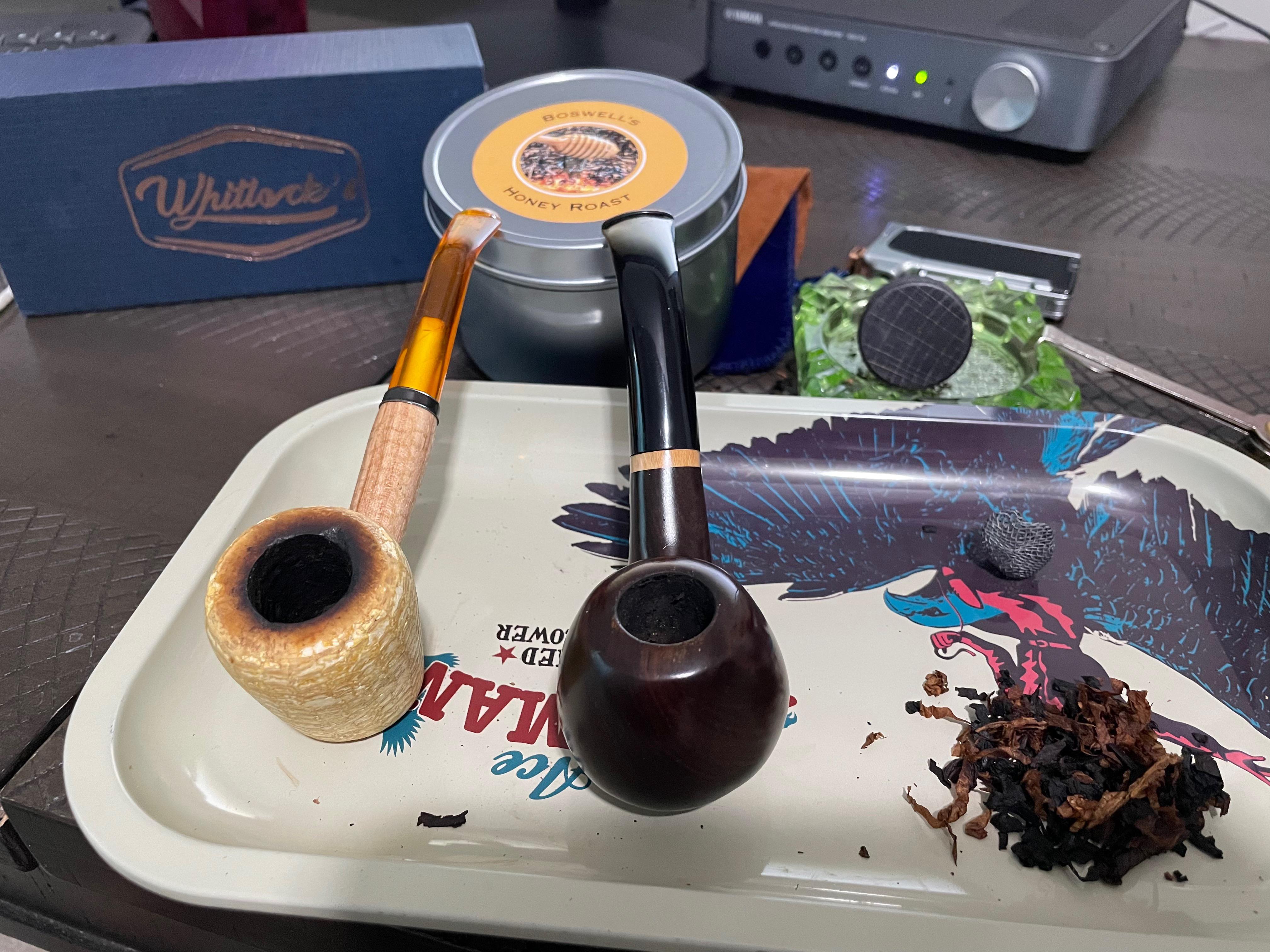 Do cheap wood pipes have issues staying lit or is that due to the packing? Removing the screen