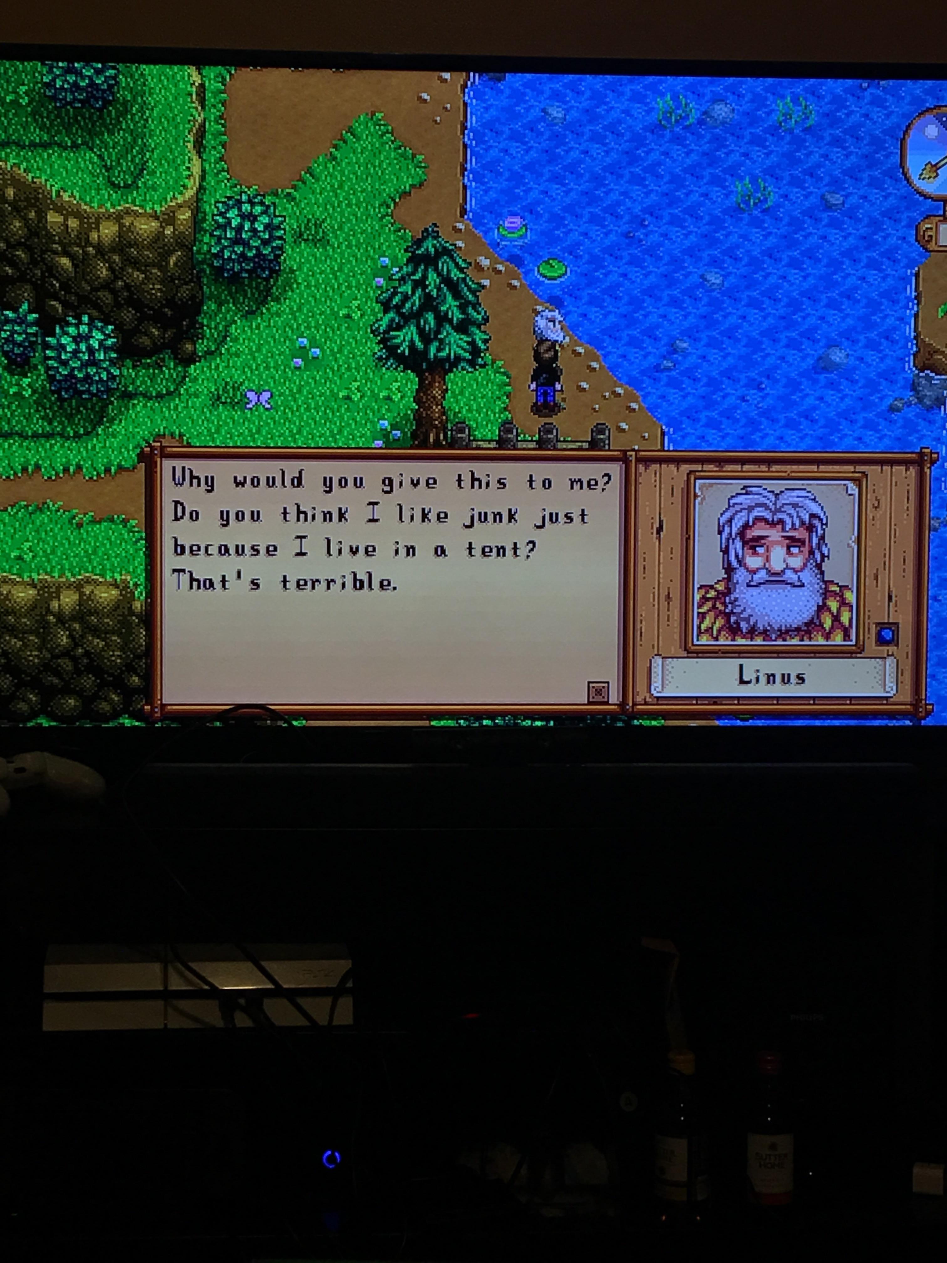 [Stardew Valley] I just discovered you can gift things to people. I