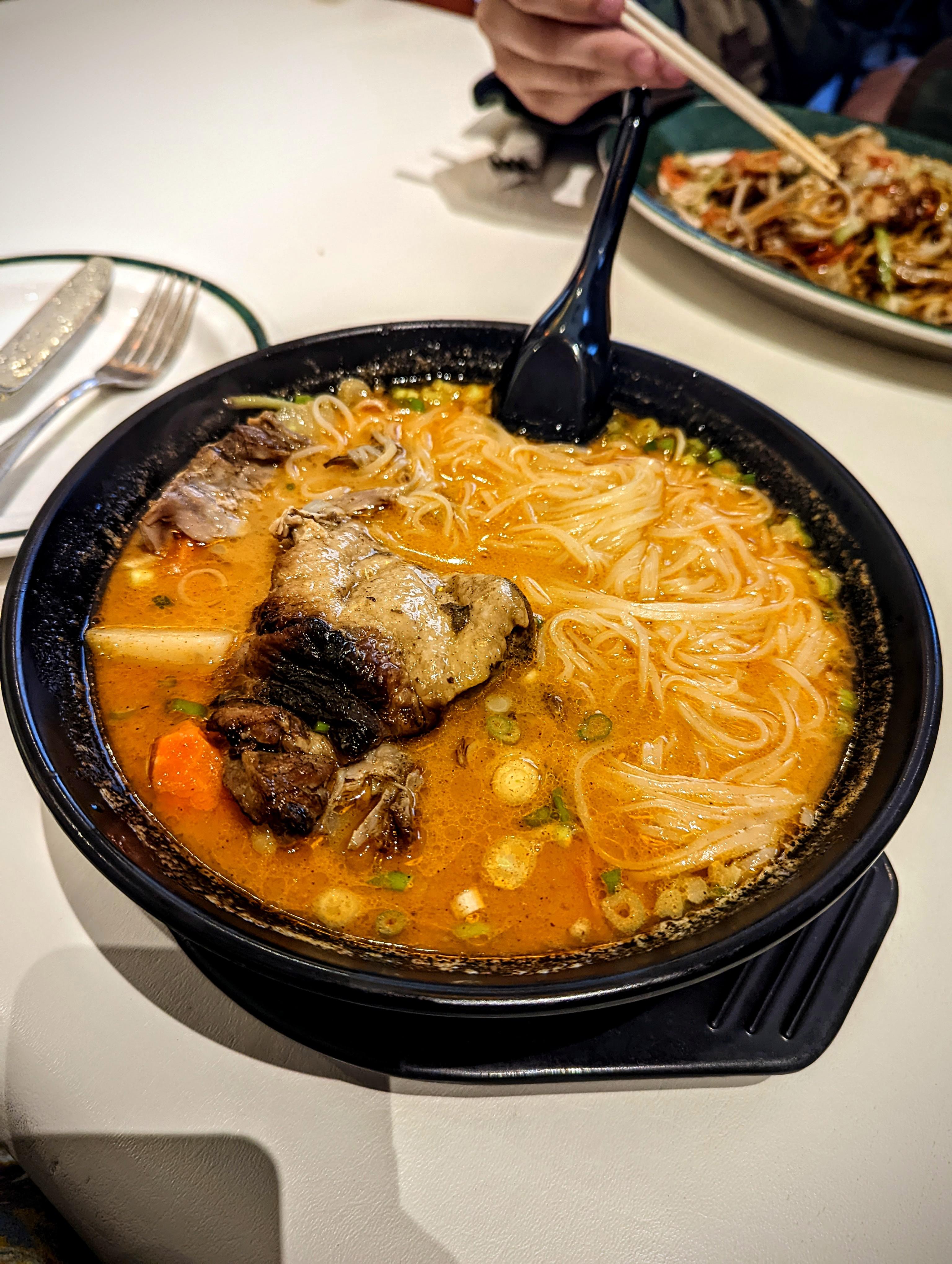 [I ate] Duck Red Curry Rice Noodle Soup r/food