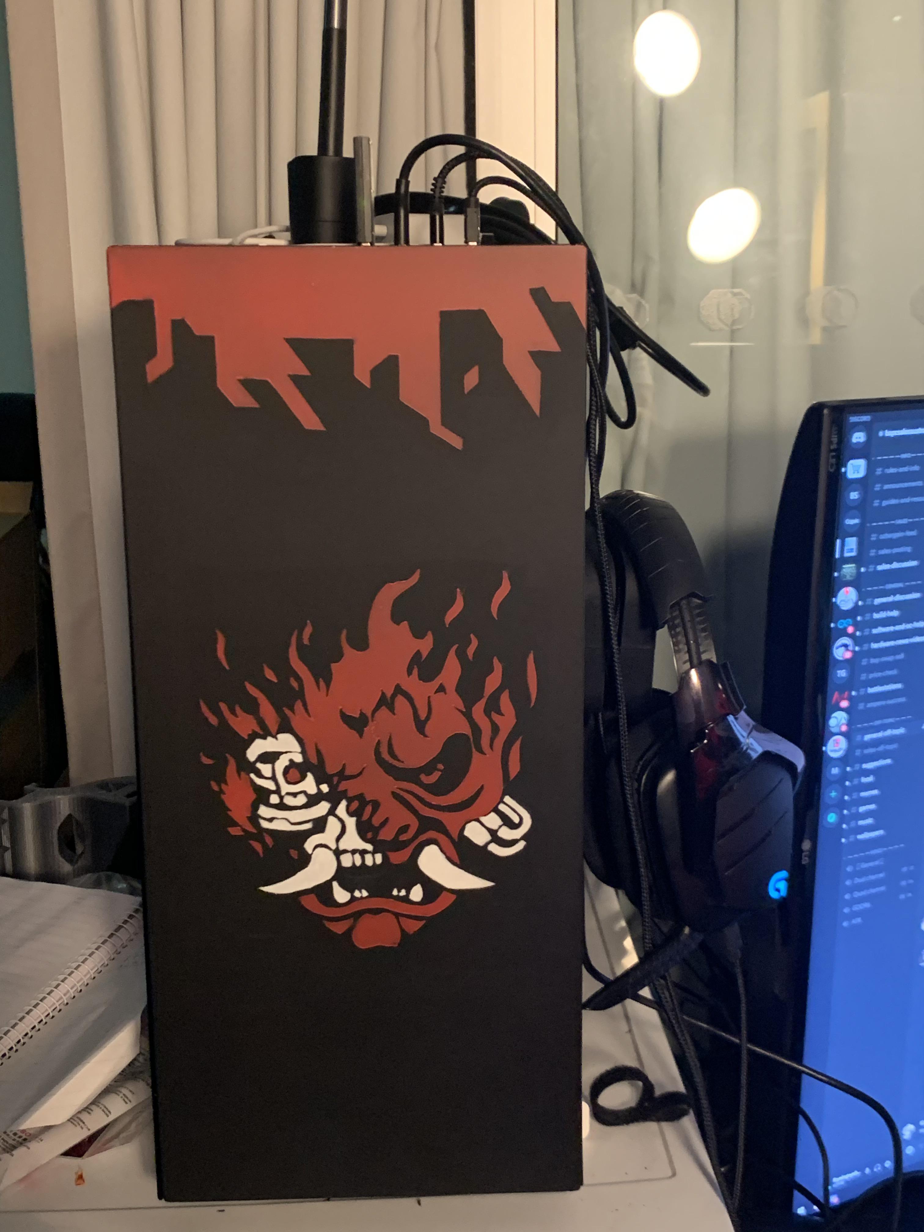 My first spray paint mod. It's the Samurai logo from Cyberpunk 2077