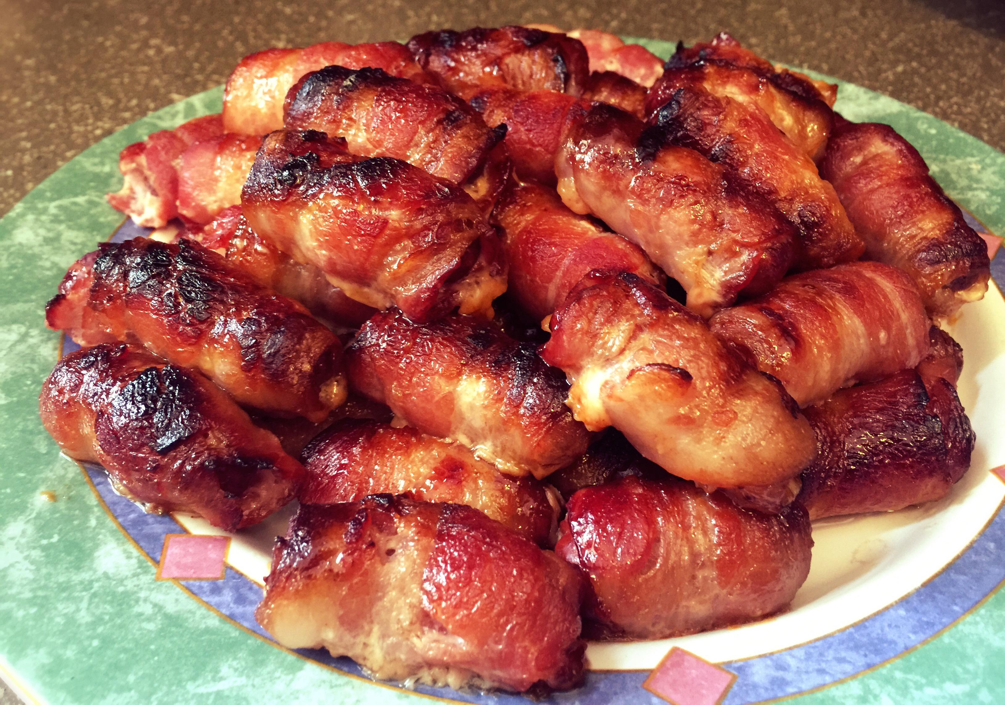 "Pig in a pig." (Bacon wrapped cocktail weinies) [1920x1080] r/FoodPorn