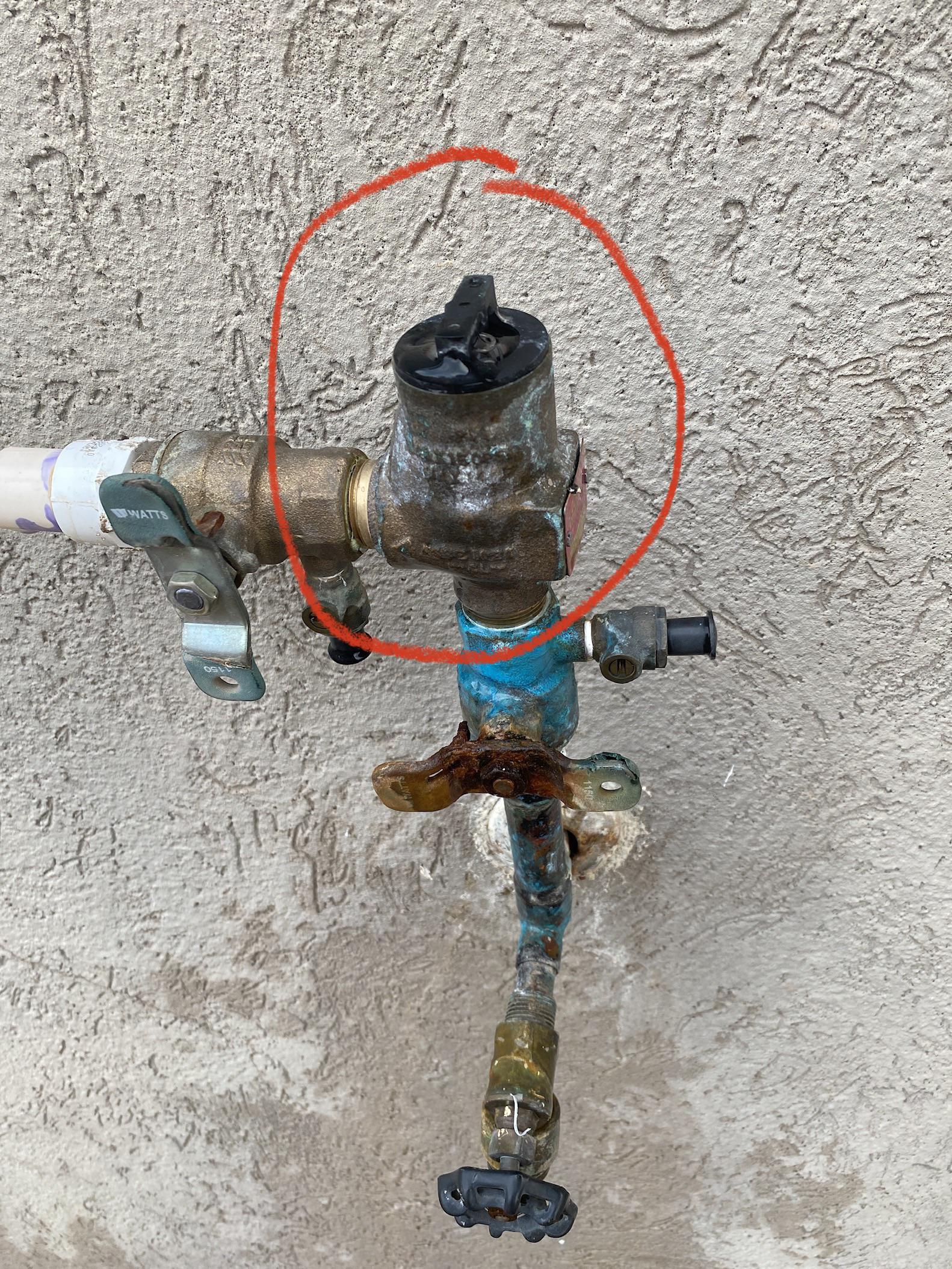What is this piece and how do I stop it from leaking Plumbing