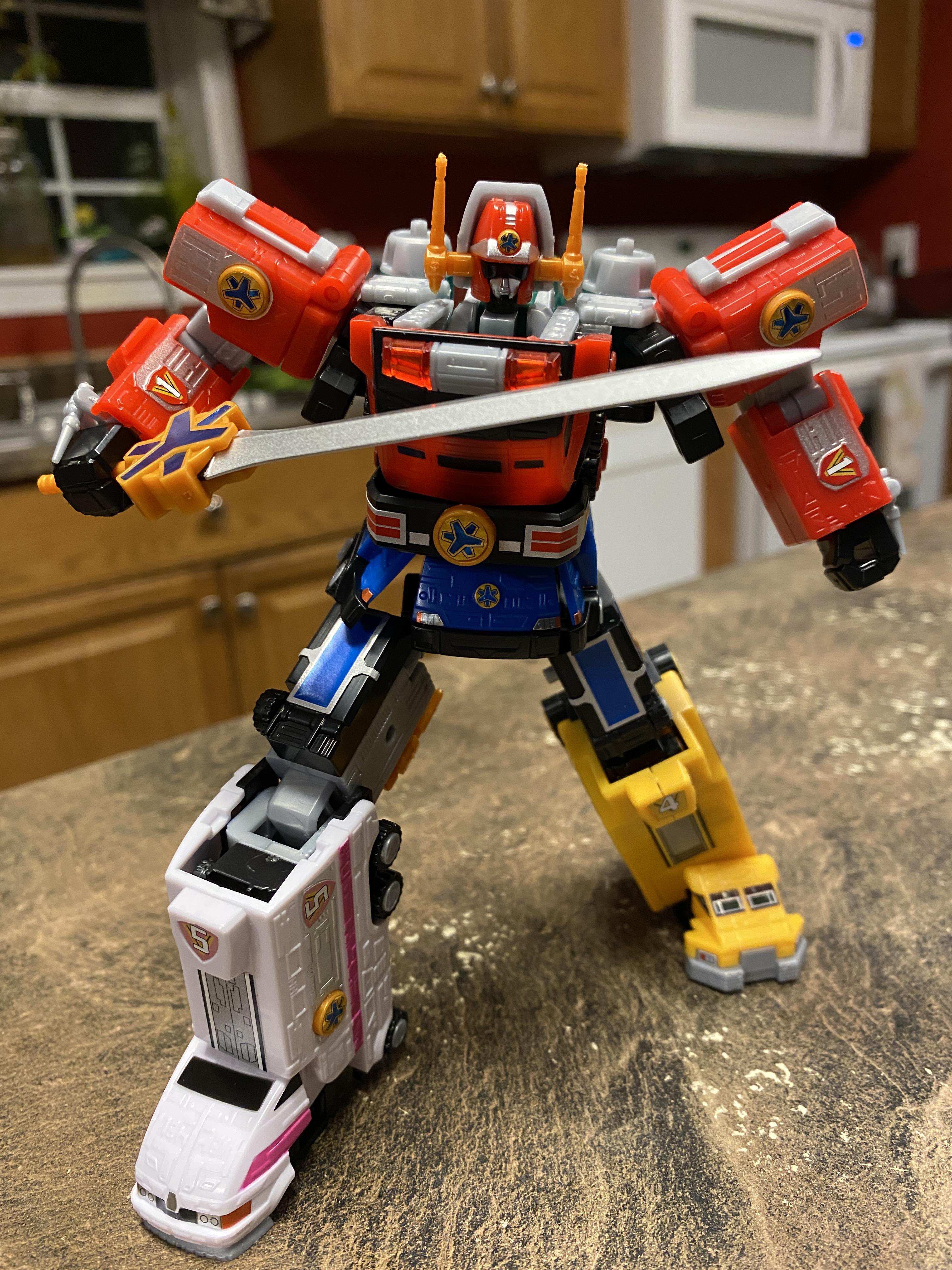 Super minipla lightspeed rescue megazord. Freaking love this thing 🤪