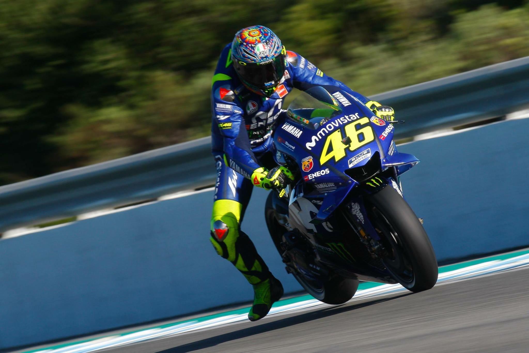 Cool shot of Valentino Rossi at the Jerez test motogp