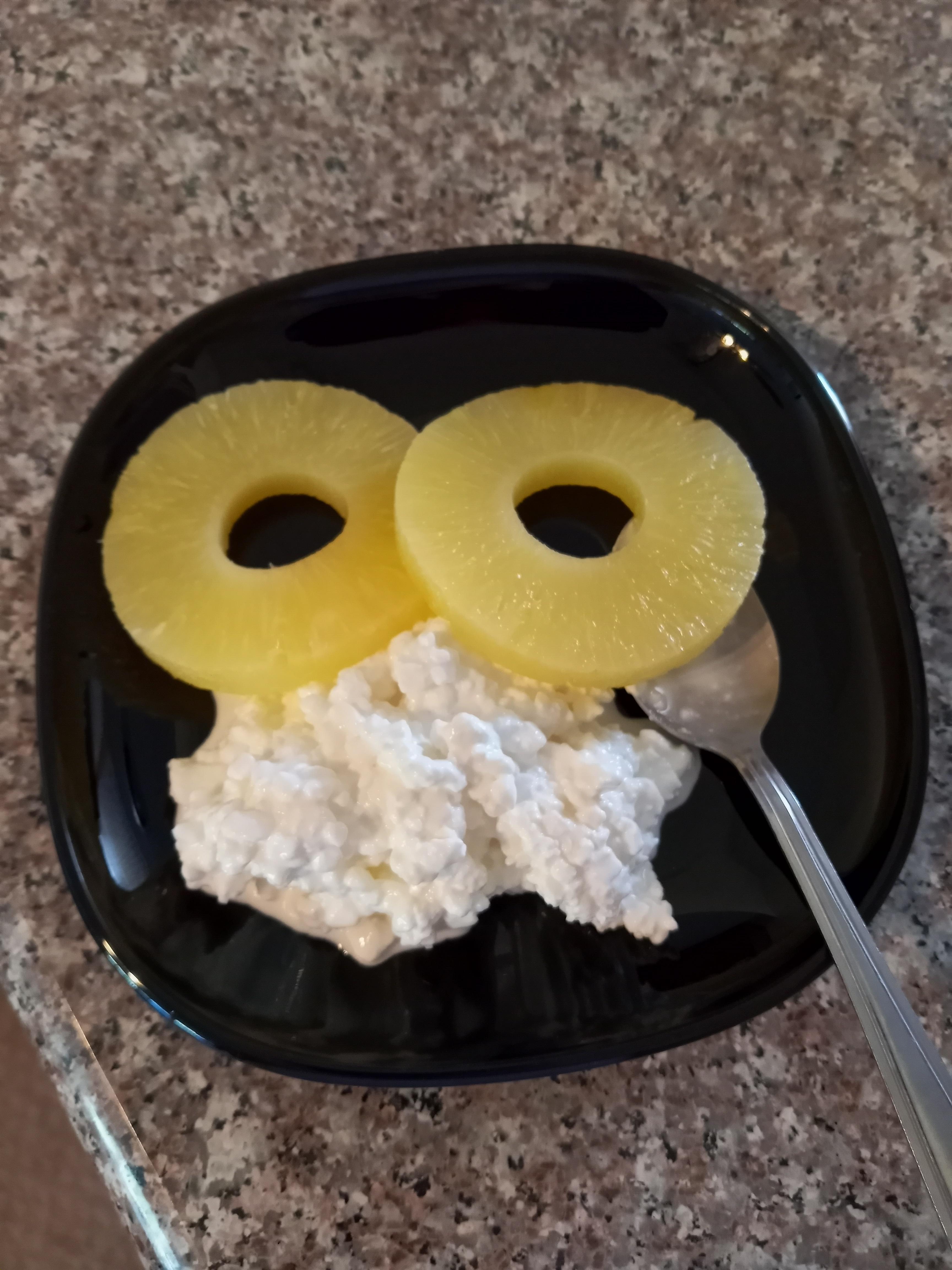 Currently my favorite snack, 170 calories for whole milk cottage cheese