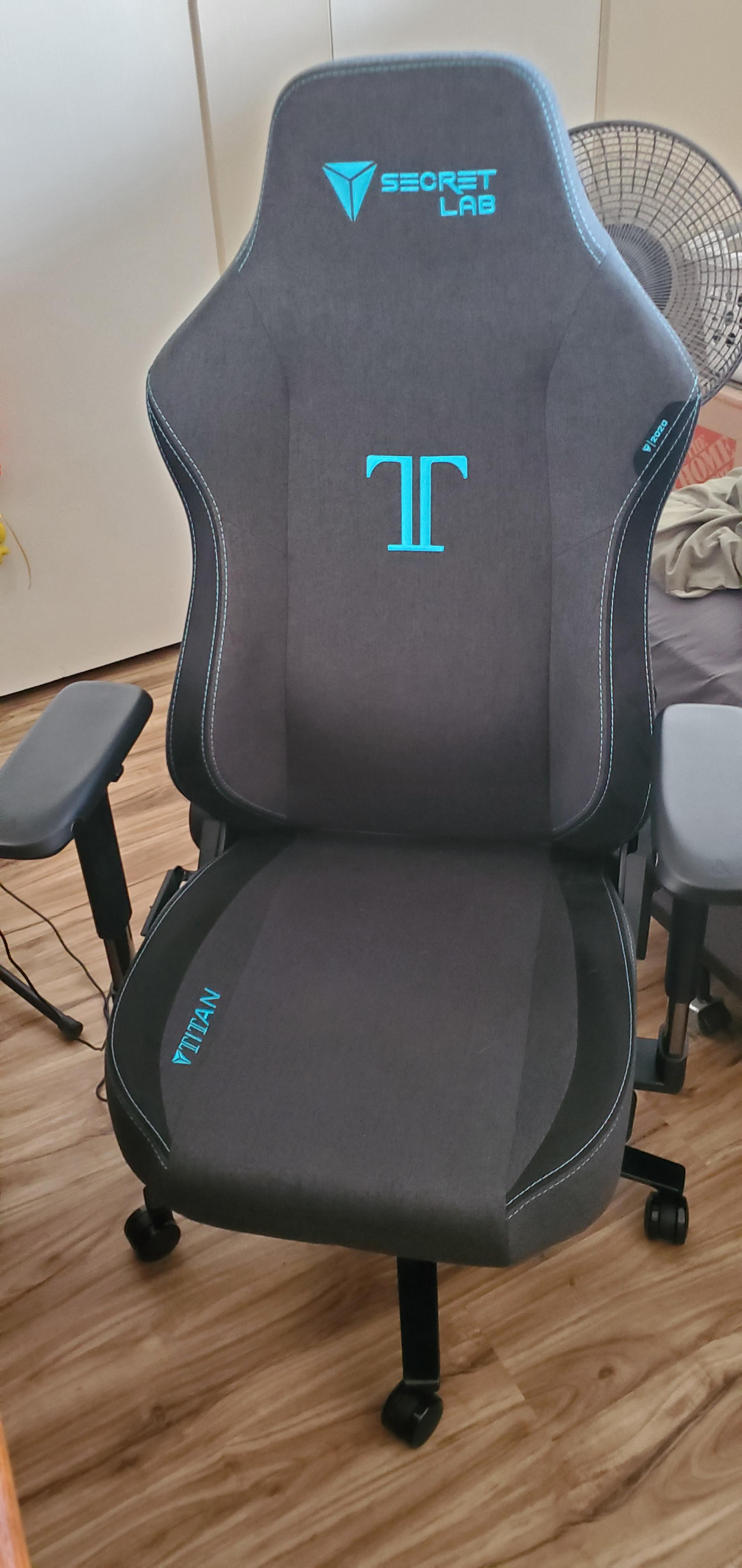 This nice and comfy Secretlab chair finally came in! r/secretlab