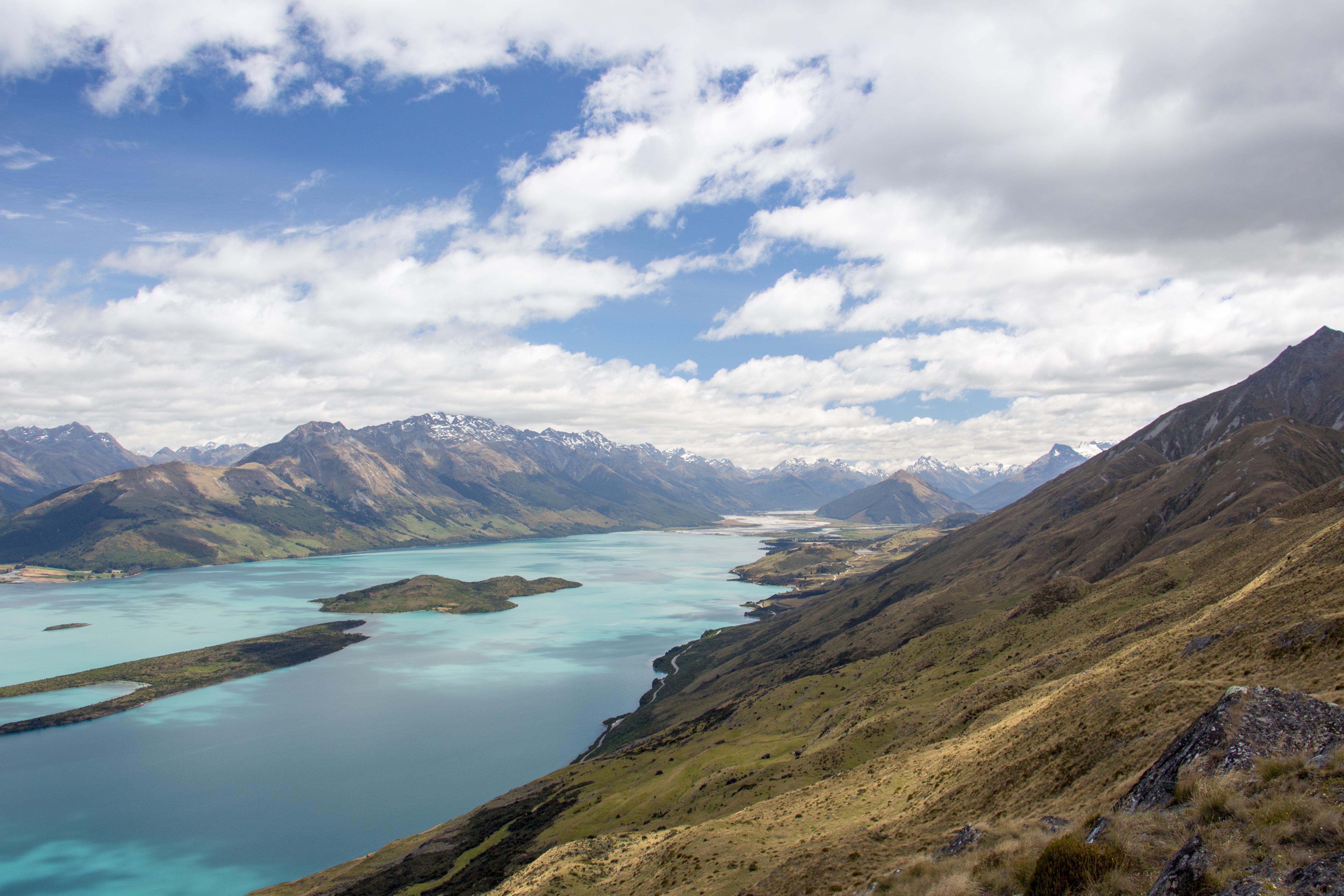 Breathtaking lake Wanaka, New Zealand [OC][5082x3388] r/EarthPorn