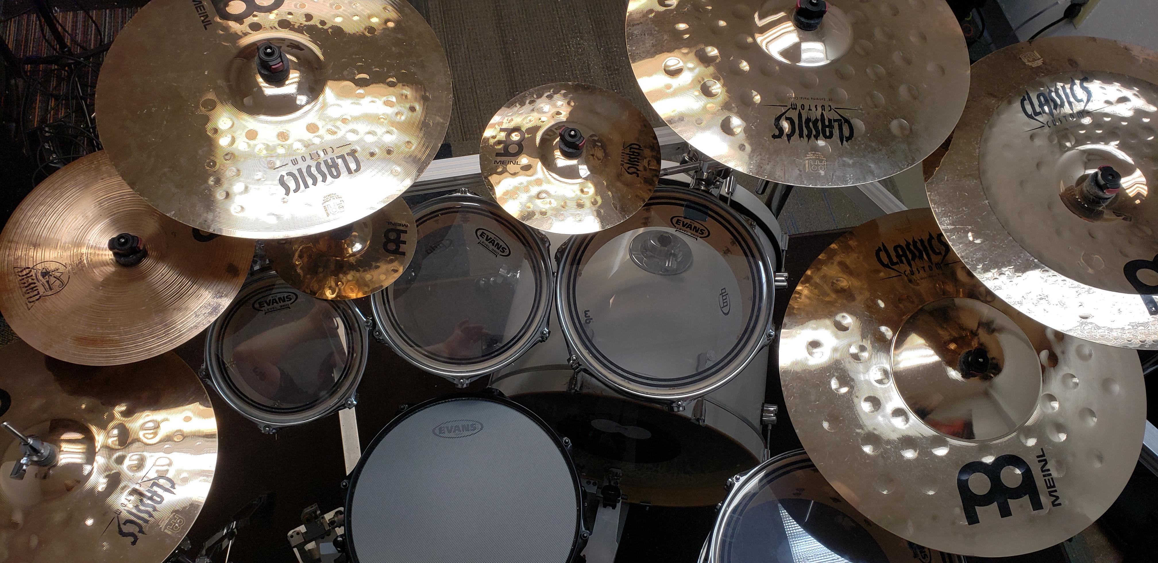 Wanted to share my kit again featuring new drum heads! r/drums