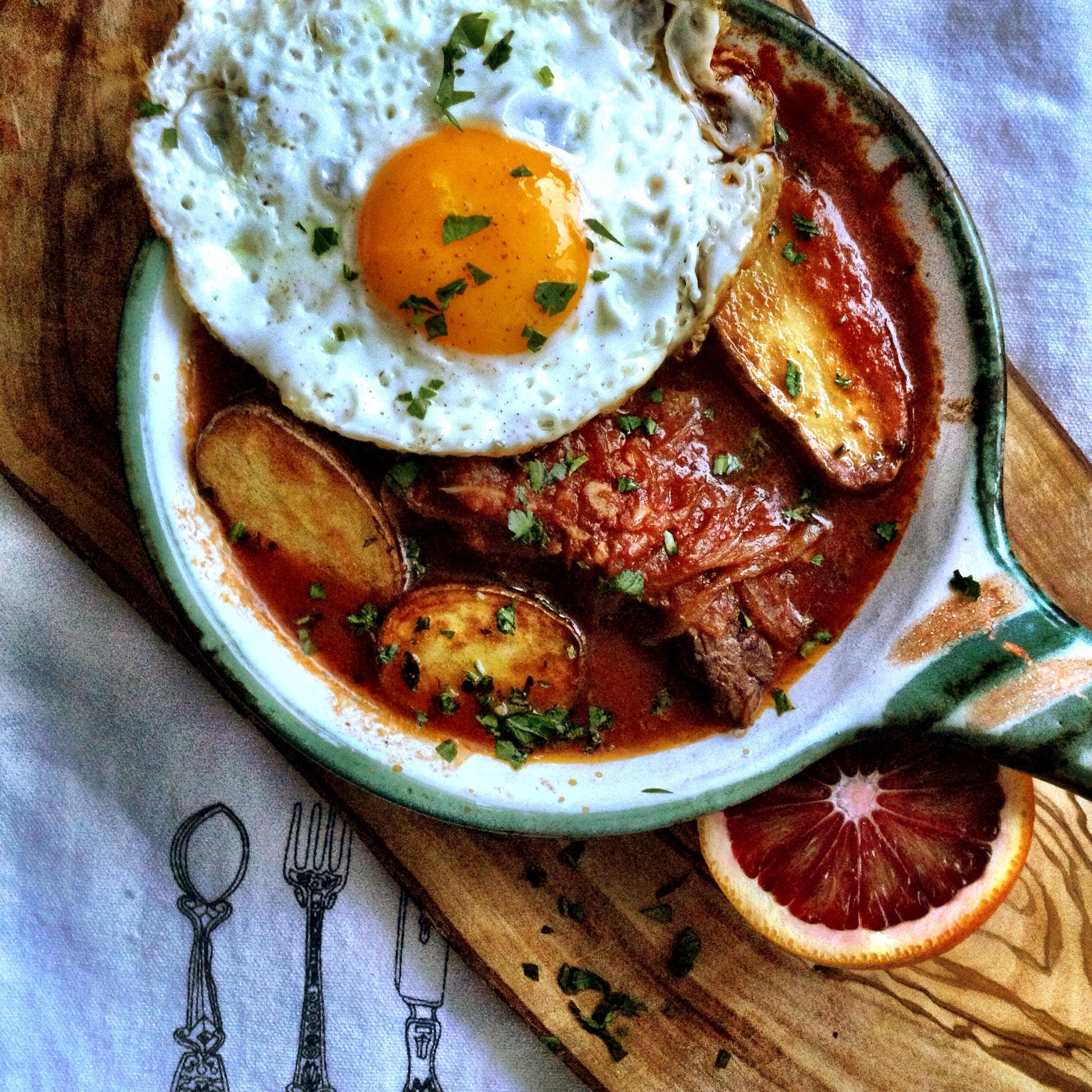 [Homemade] Portuguese bitoque; steak in a spiced tomato sauced with an