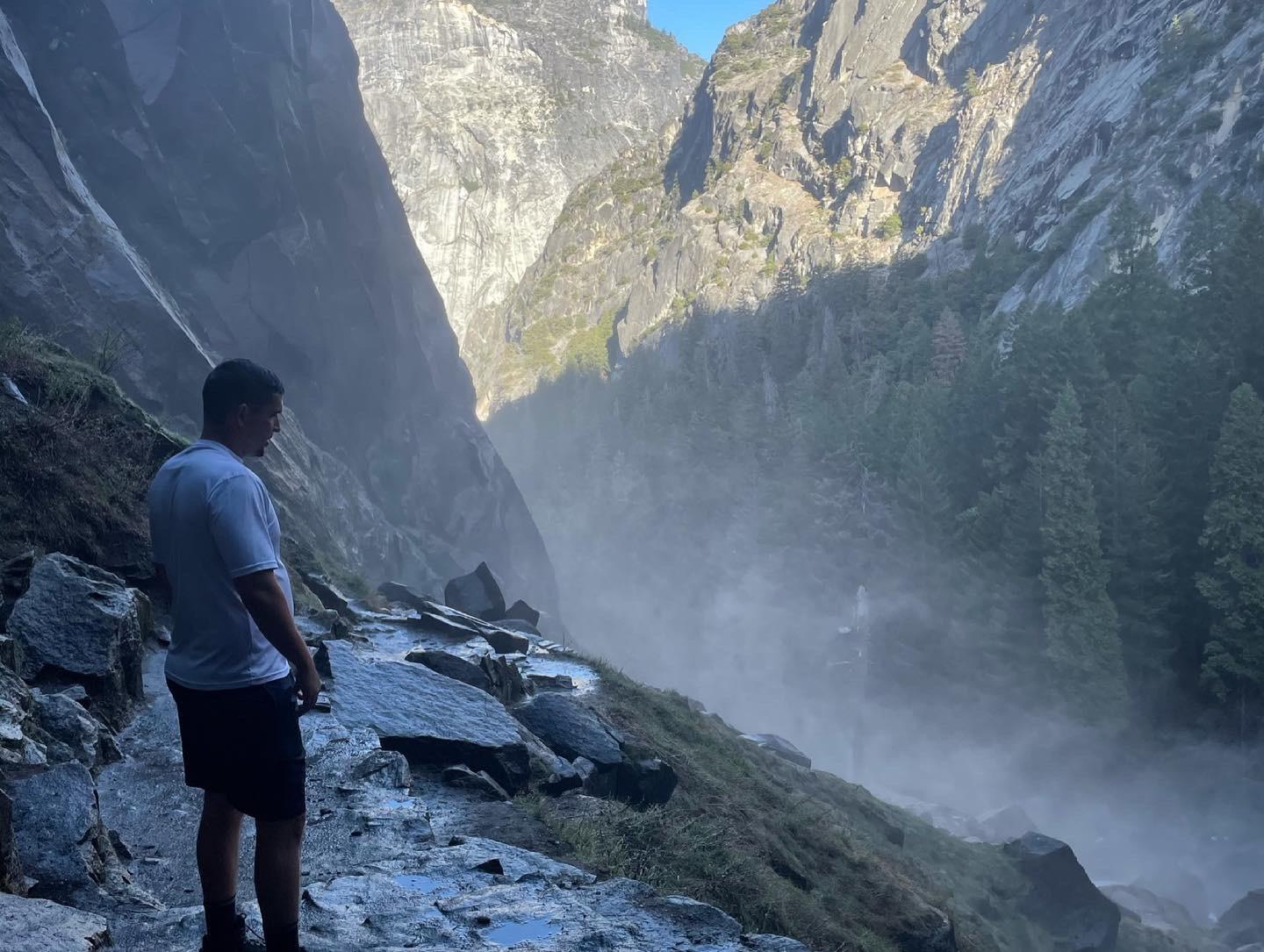 First trip to Yosemite last week. Place is unbelievable. r/Yosemite