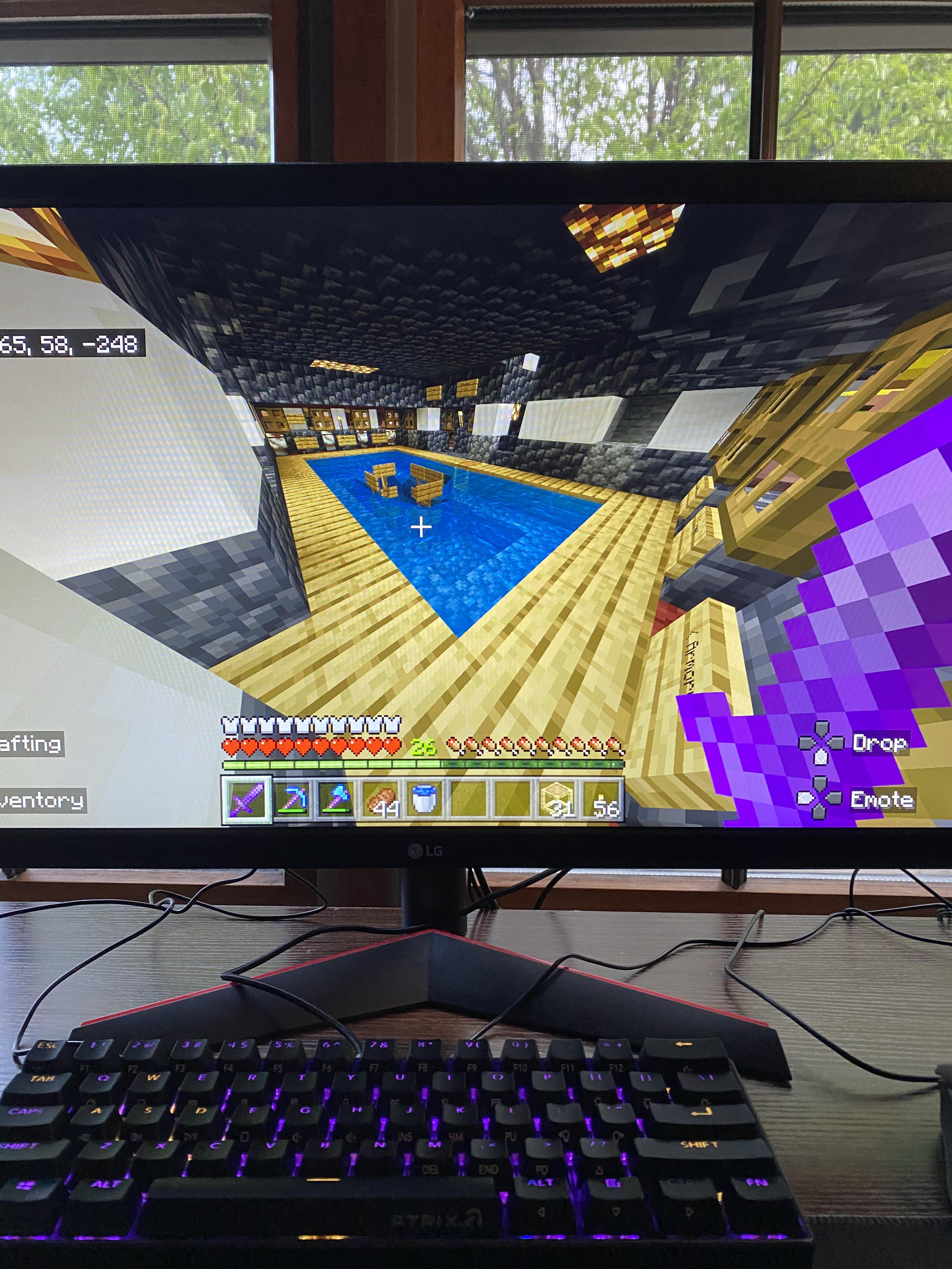 Iron golems used to spawn in this room so I made a diy iron farm. But