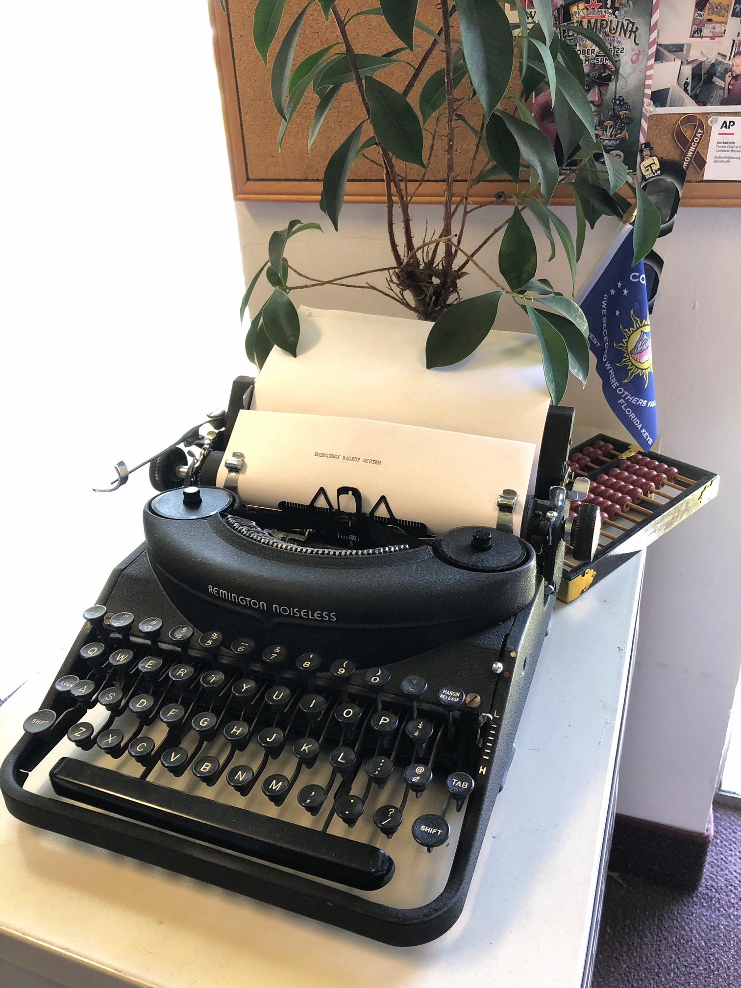 How do you display your typewriters? r/typewriters