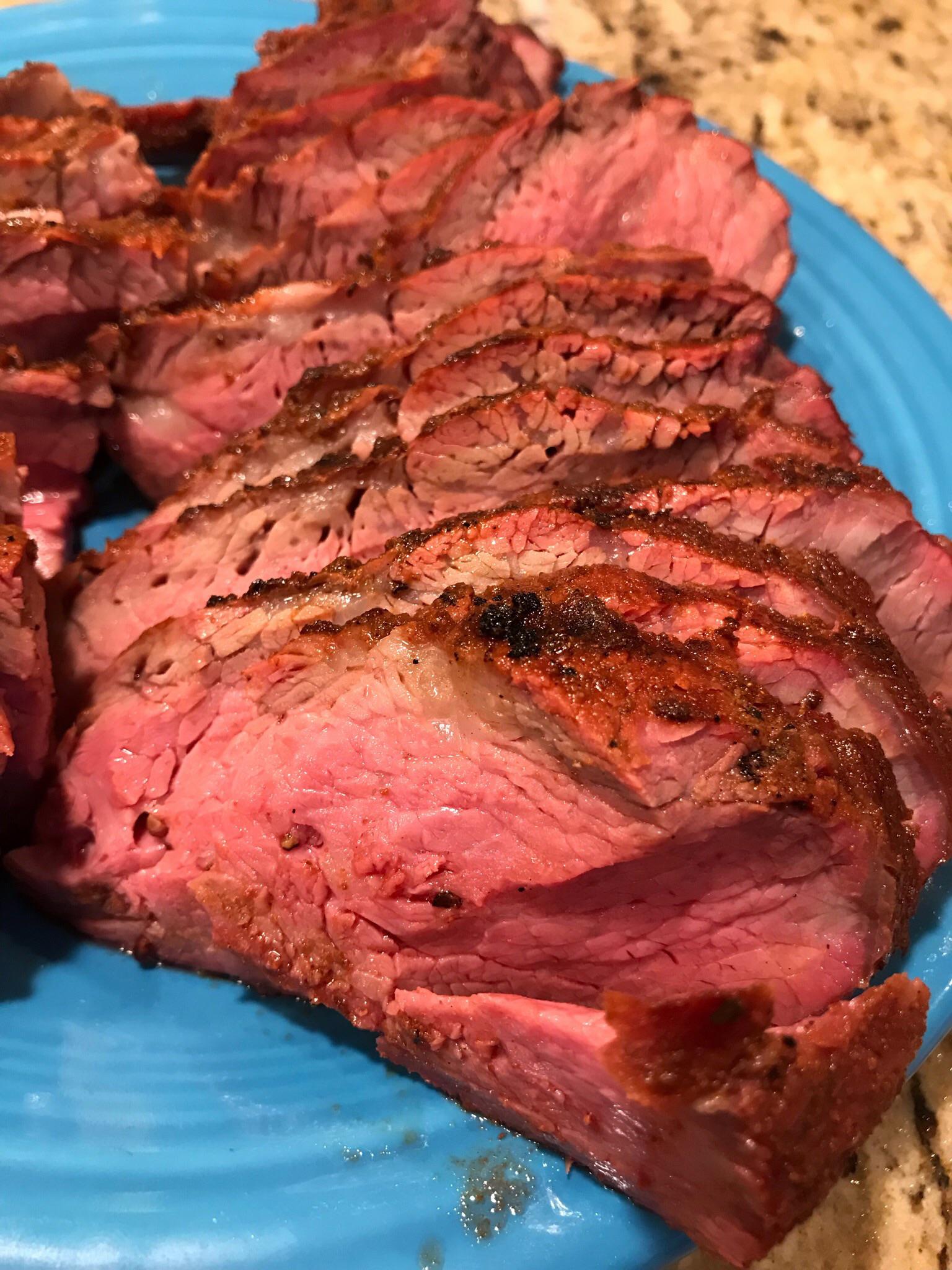 [Homemade] Smoked TriTip steak r/food