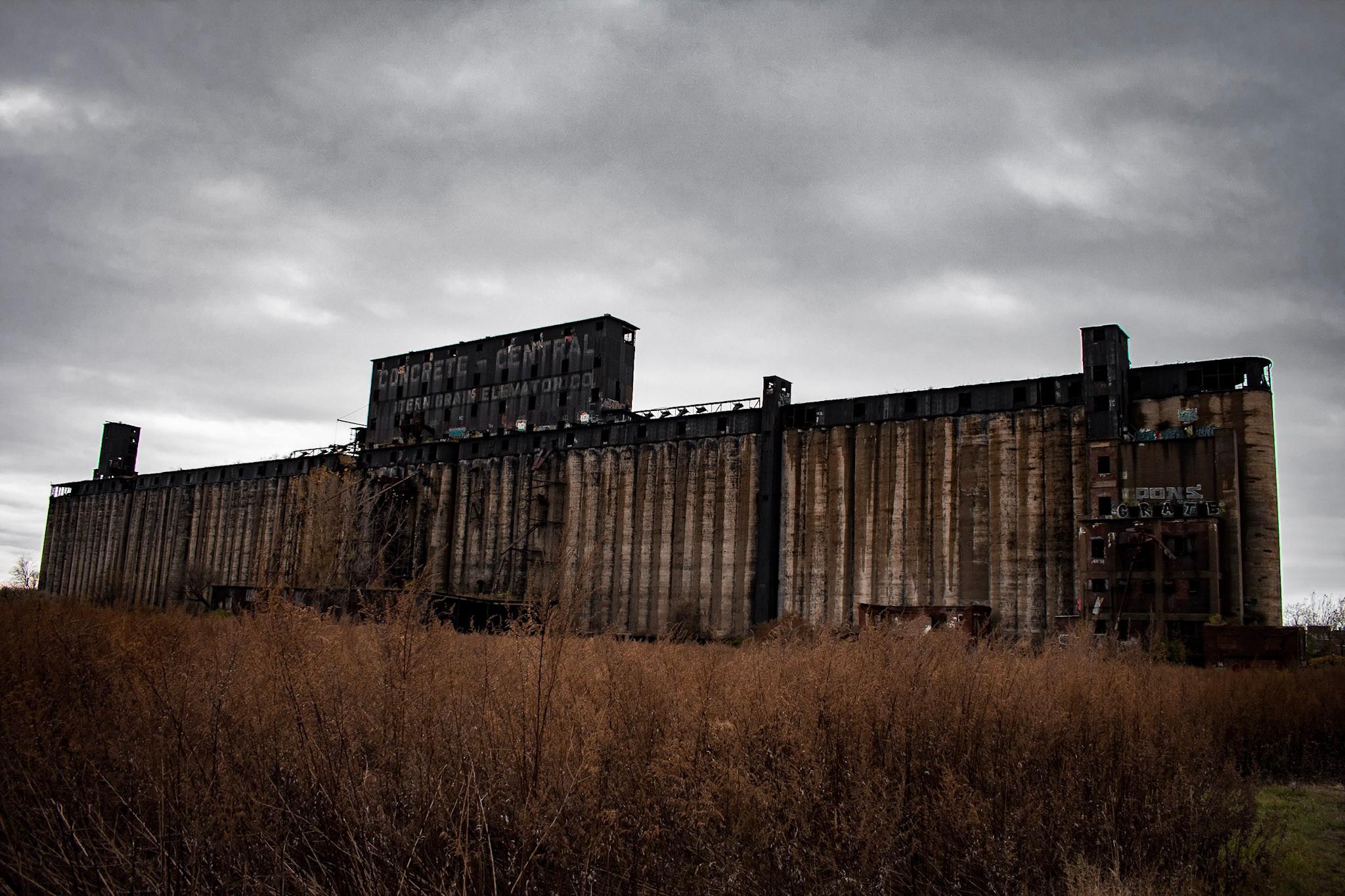 Concrete Central, largest grain elevator in the world. [2048x1365] r