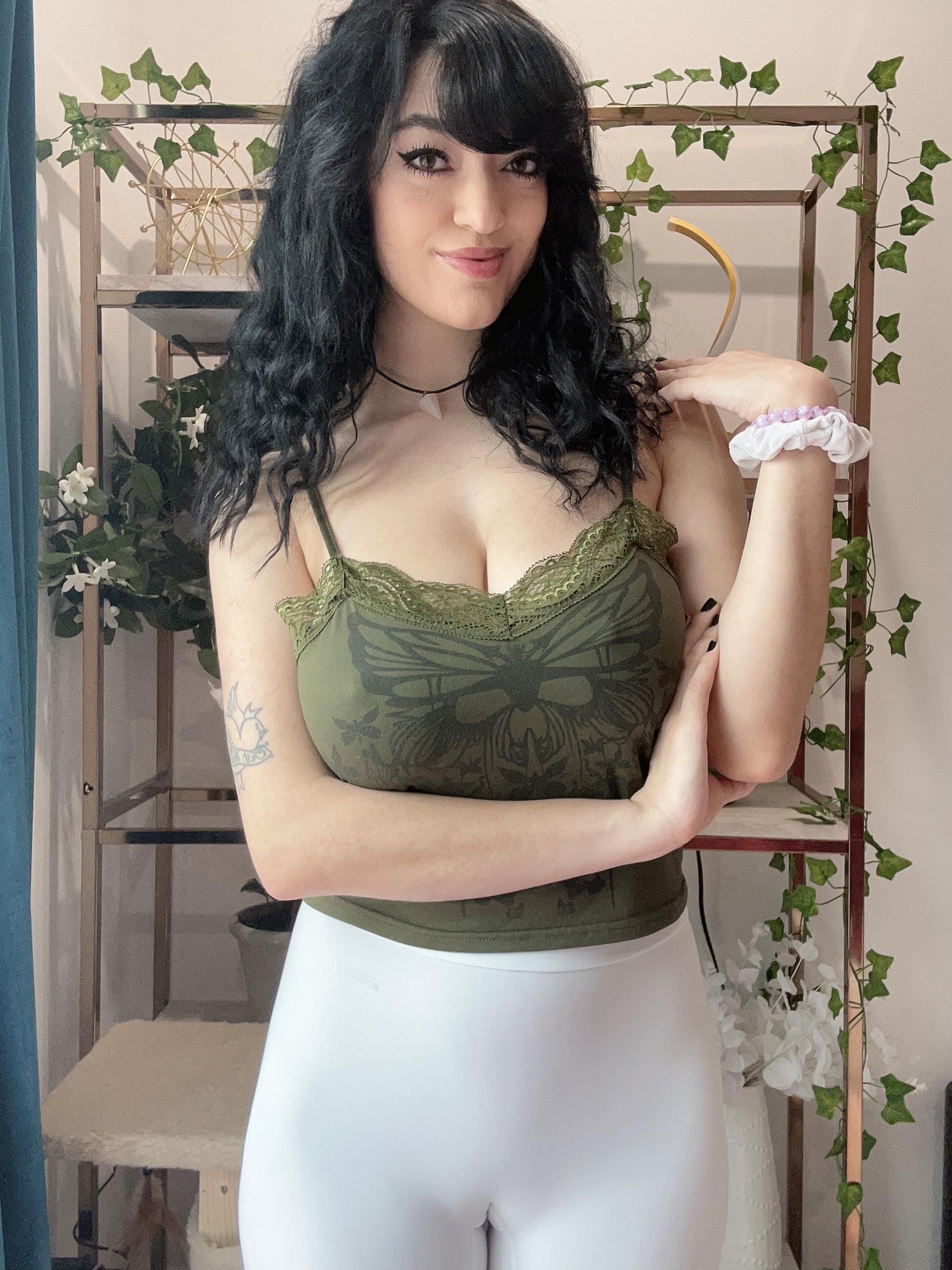 Violet Snow (u/violetsnow13) - Reddit