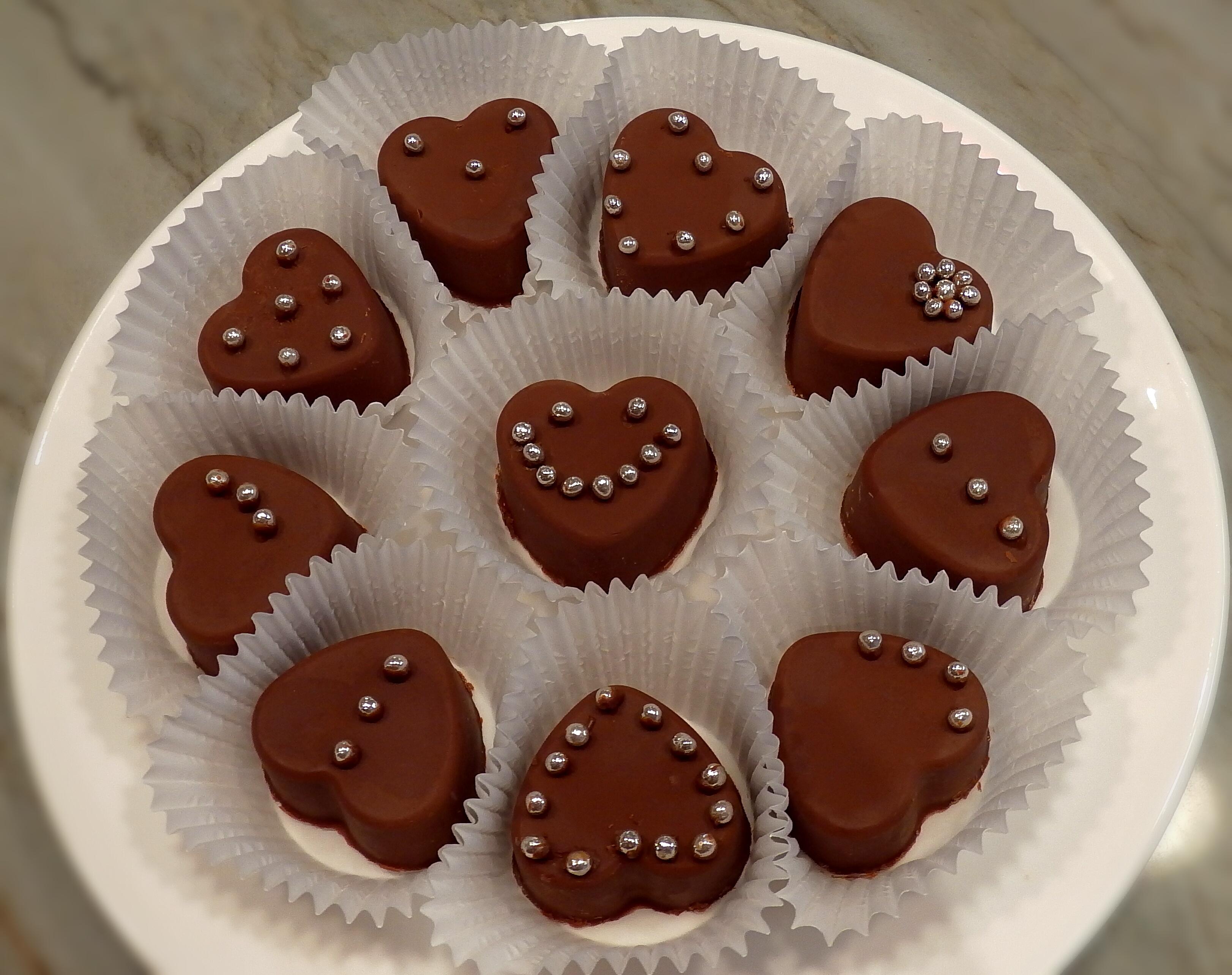 Easy Valentine's Day Chocolate Truffles! [OC][3245x2568] DessertPorn
