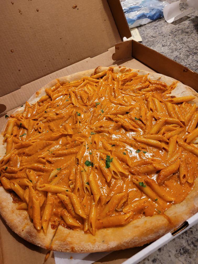 [I ate] Penne alla vodka pizza. r/food