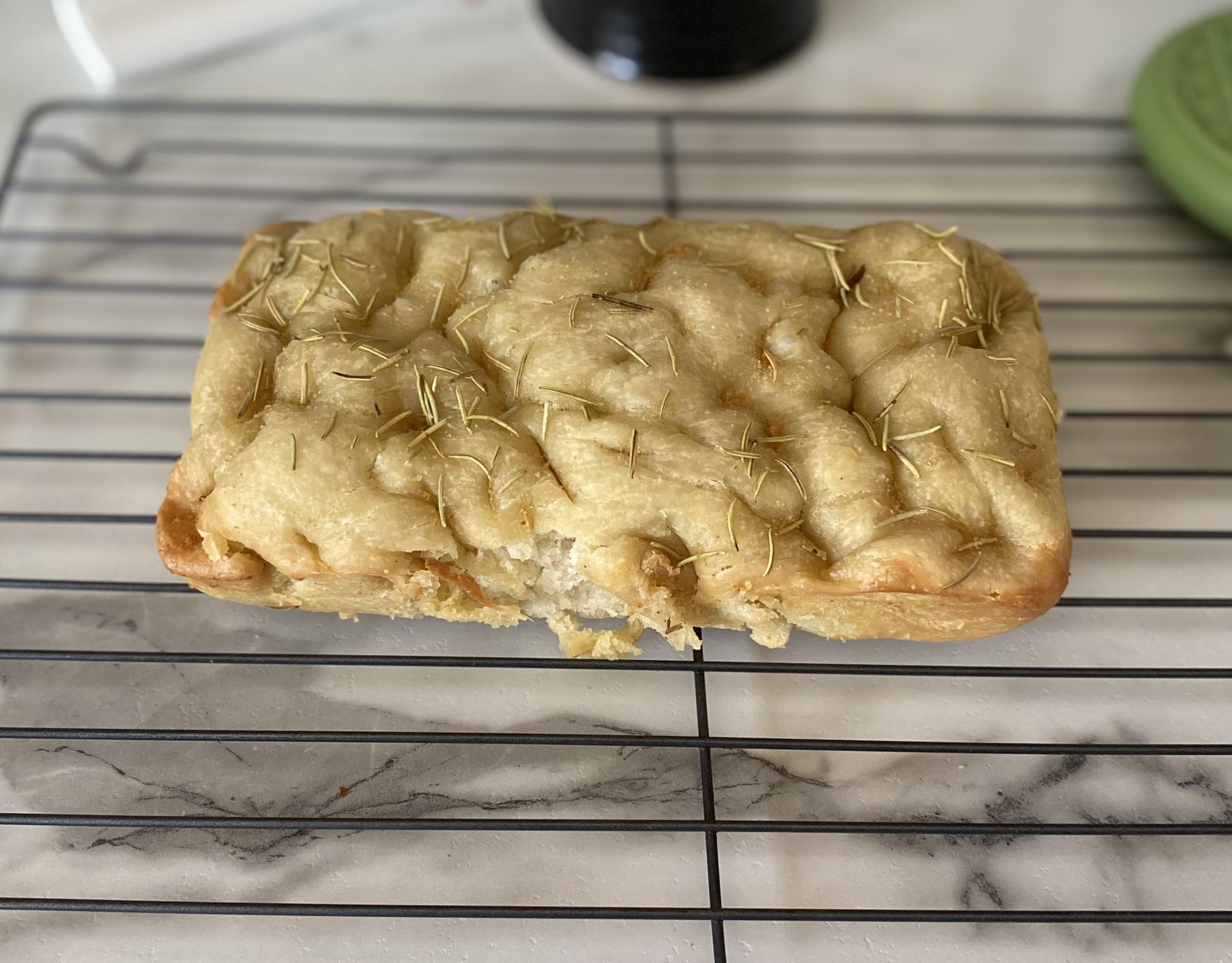 Mini focaccia loaf with garlic and rosemary! r/Baking
