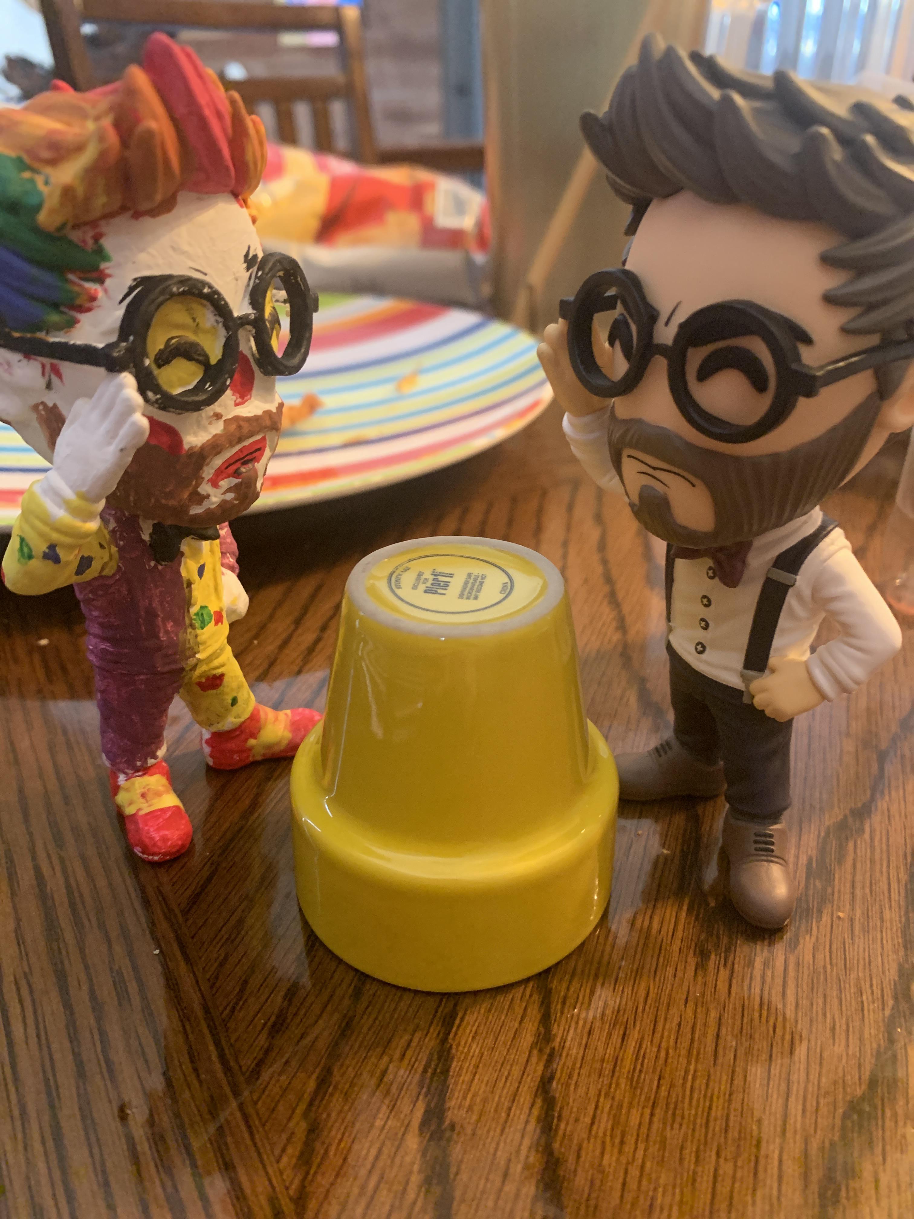 The clown and drumsy with a nice date in a restaurant r/Youtooz