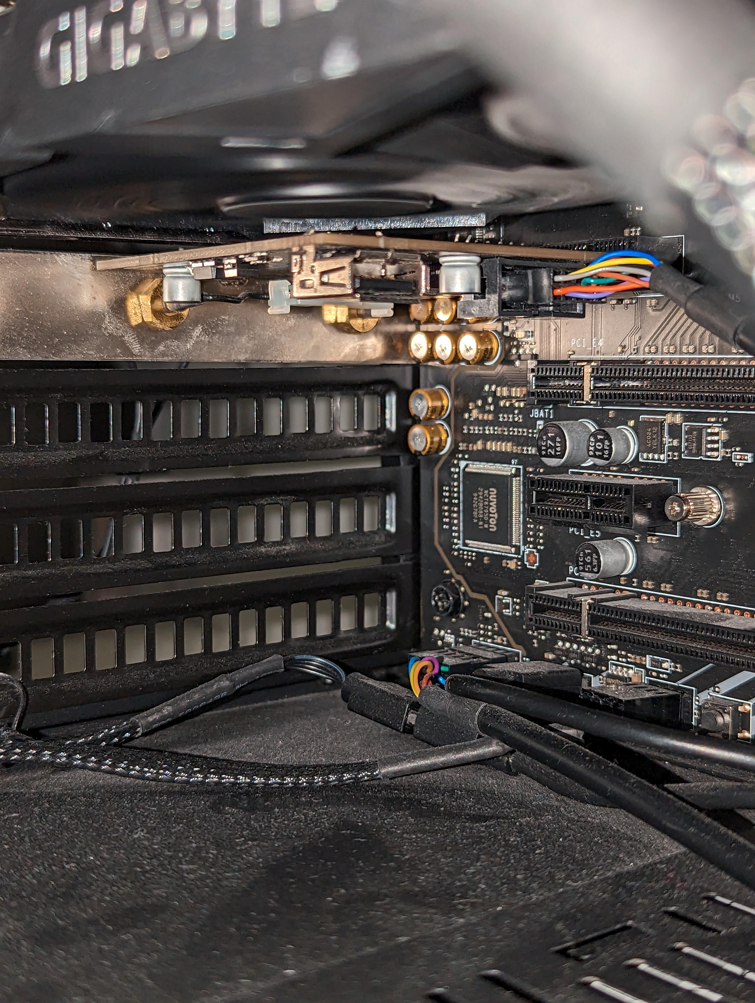 Why does my WiFi card have a USB port? r/pcmasterrace