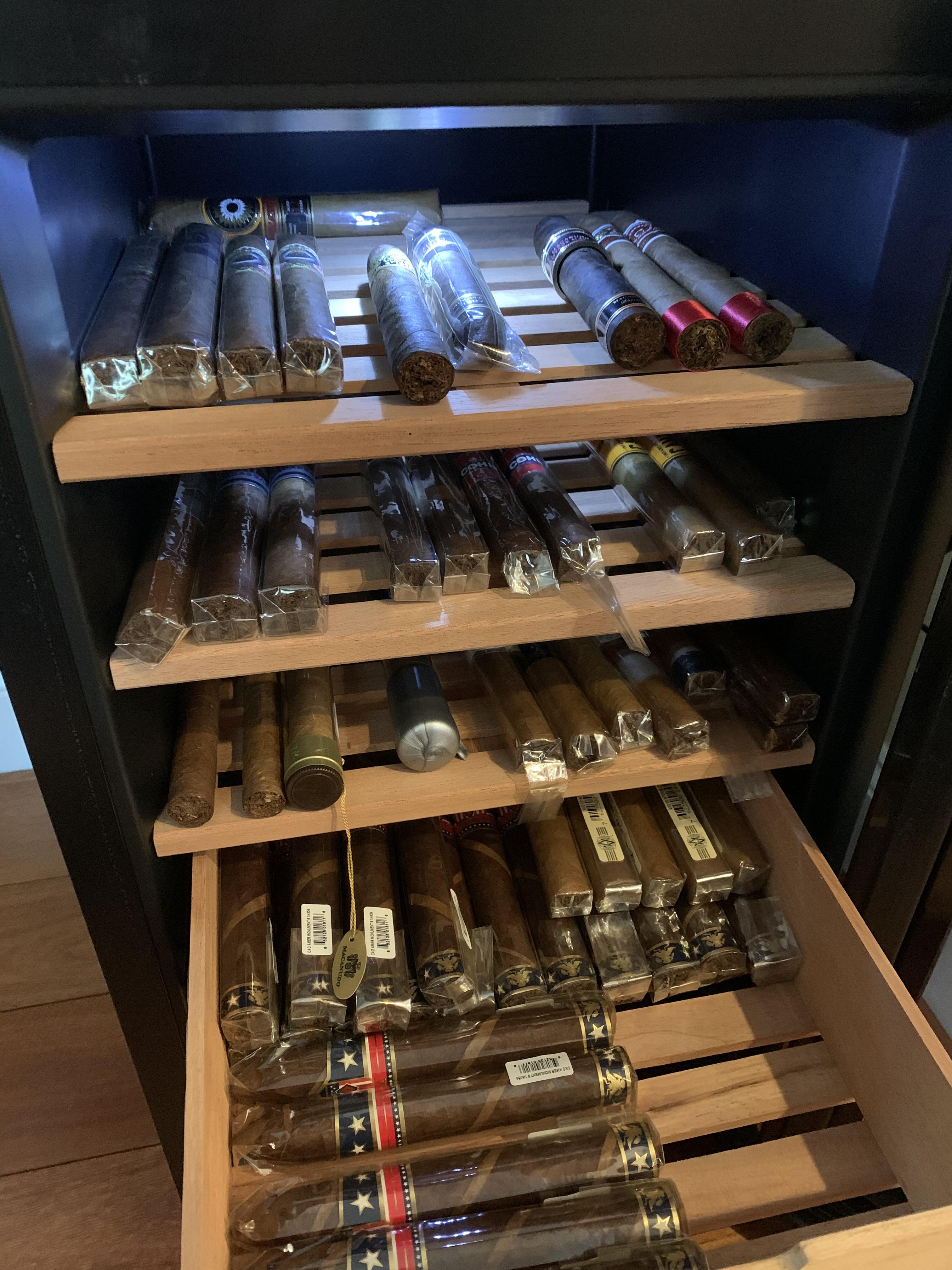My Audew Wineador, powered with a cigar oasis 3.0 humidifier r/cigars