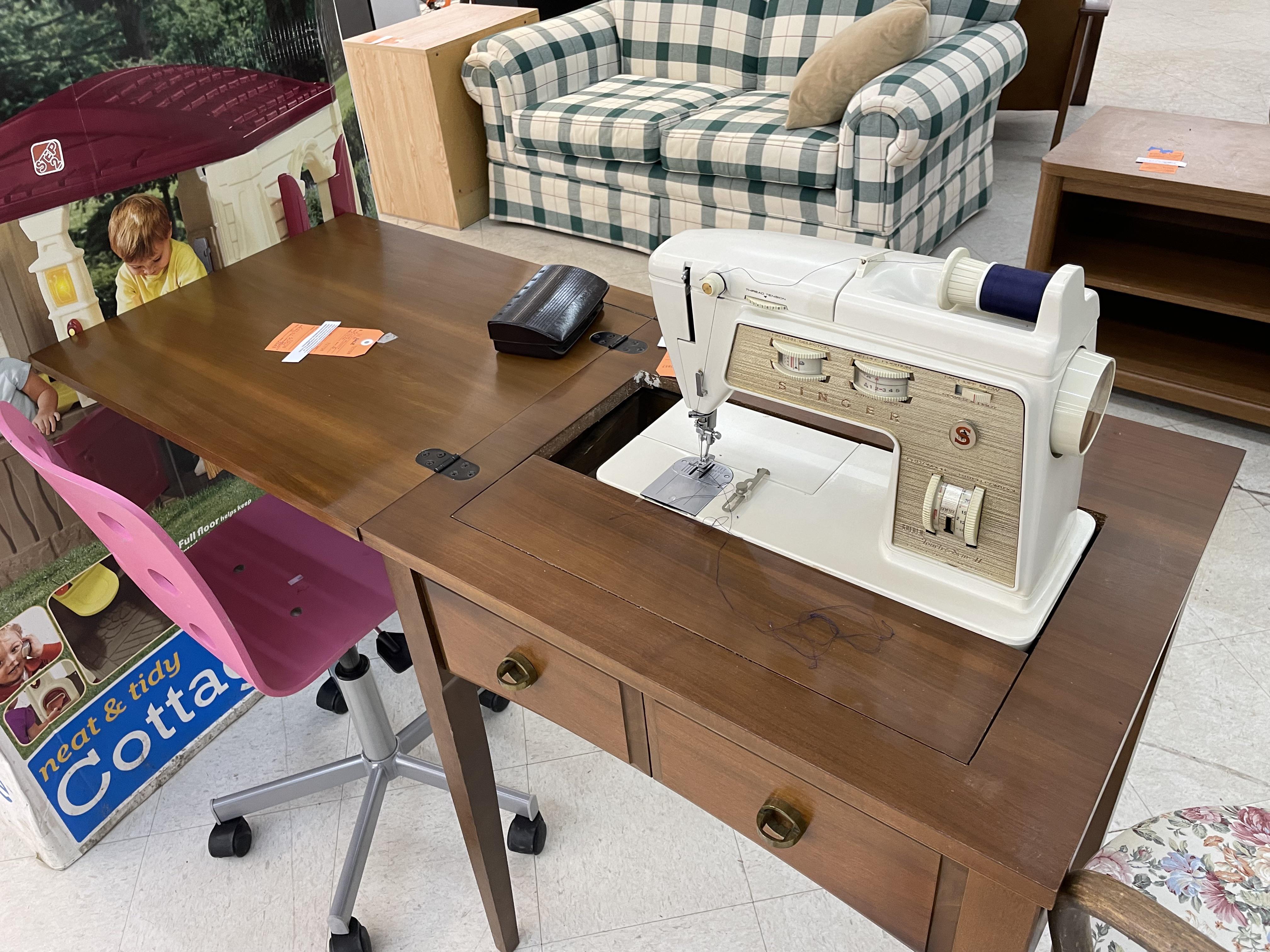 Catch and release Singer sewing table ThriftStoreHauls