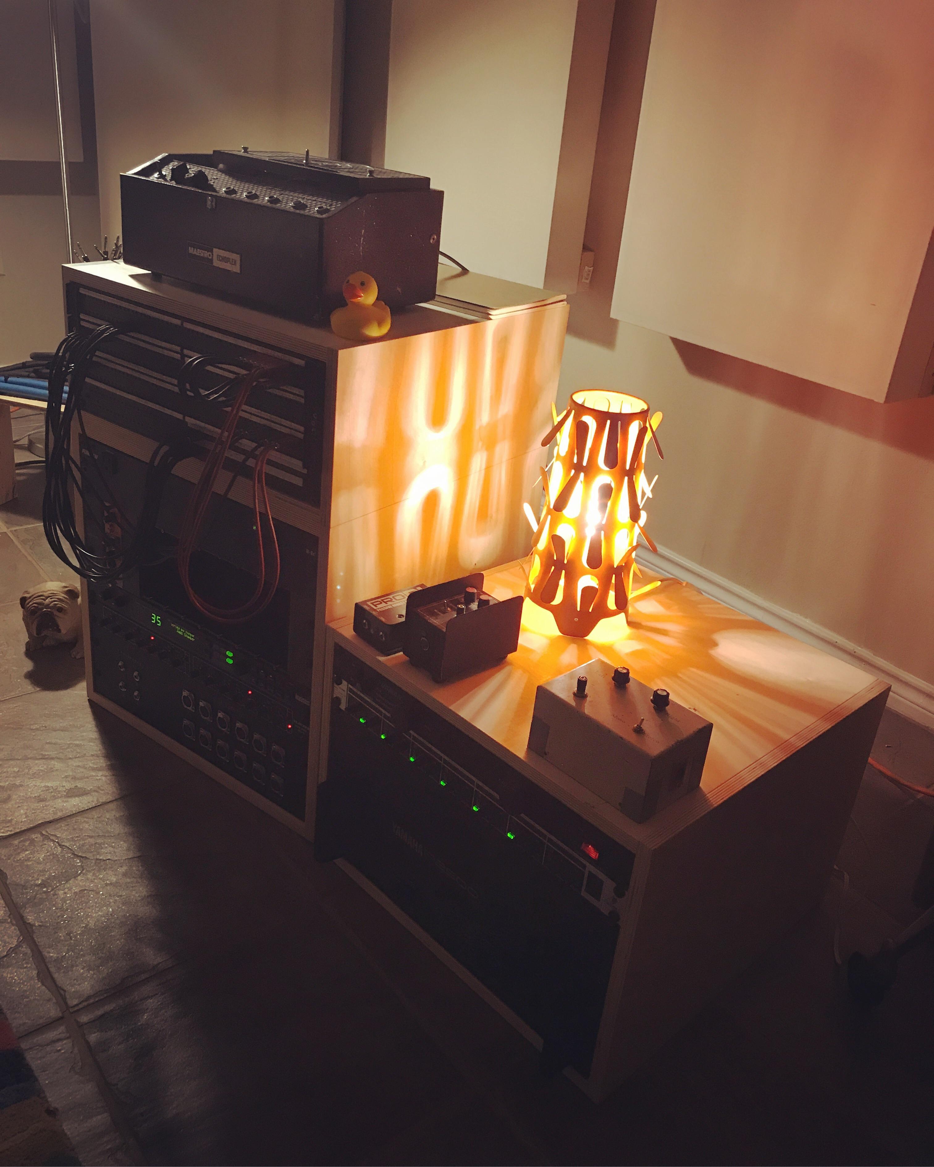 Made some simple equipment racks for my recording studio! r/woodworking